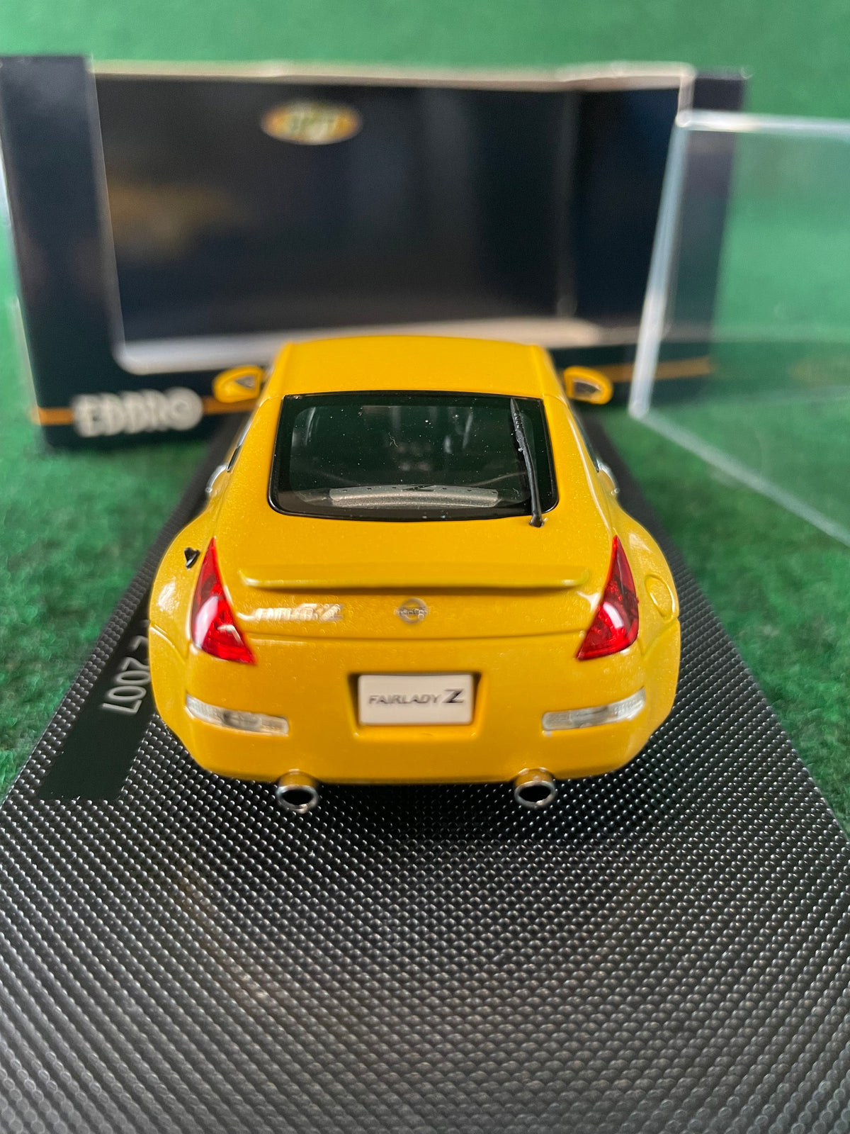 EBBRO - 2007 Nissan Fairlady Z Yellow 1/43 Scale Diecast