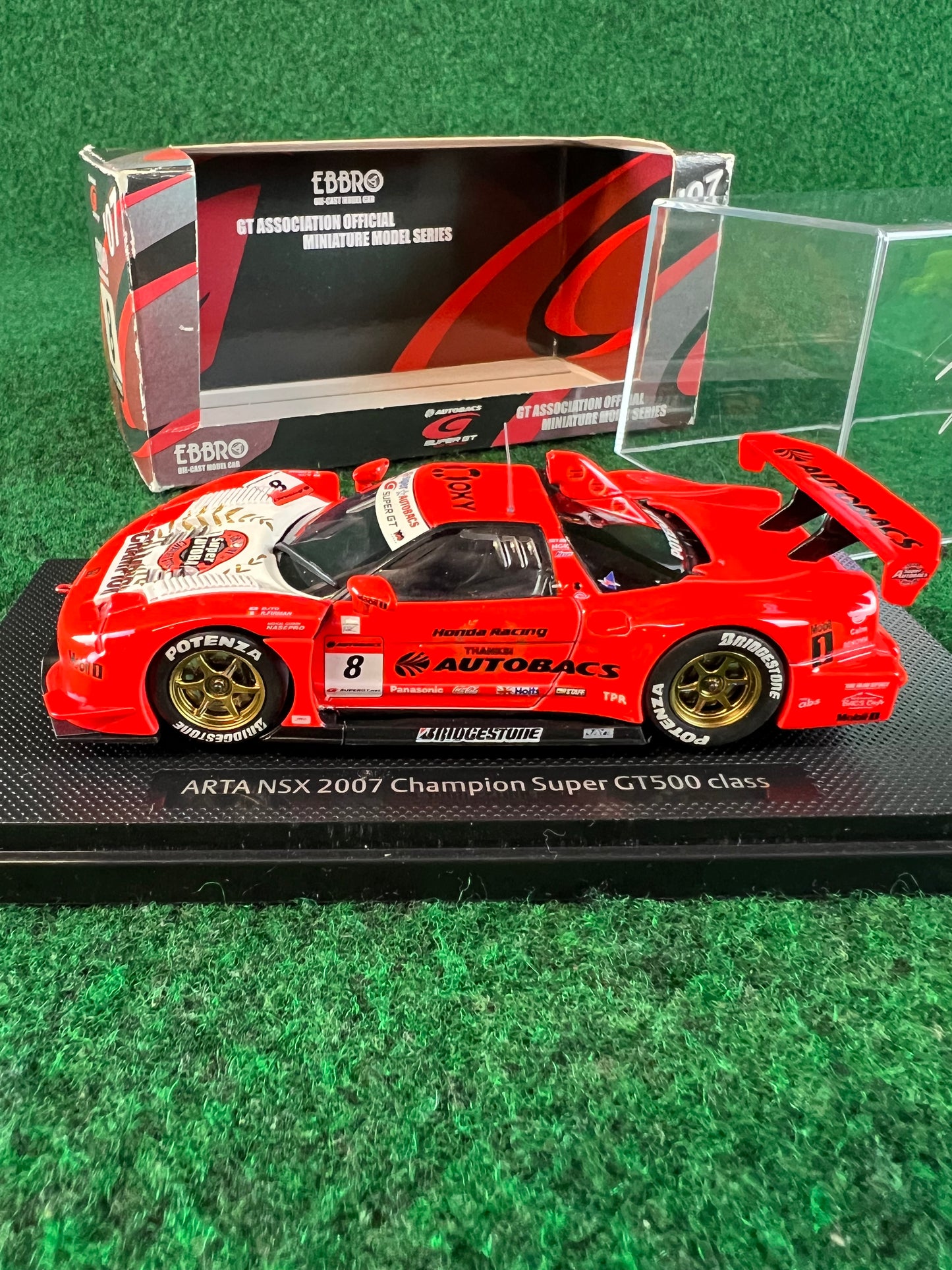 EBBRO - SuperGT 2007 ARTA NSX Championship Car with Signature Images 1/43 Scale Diecast