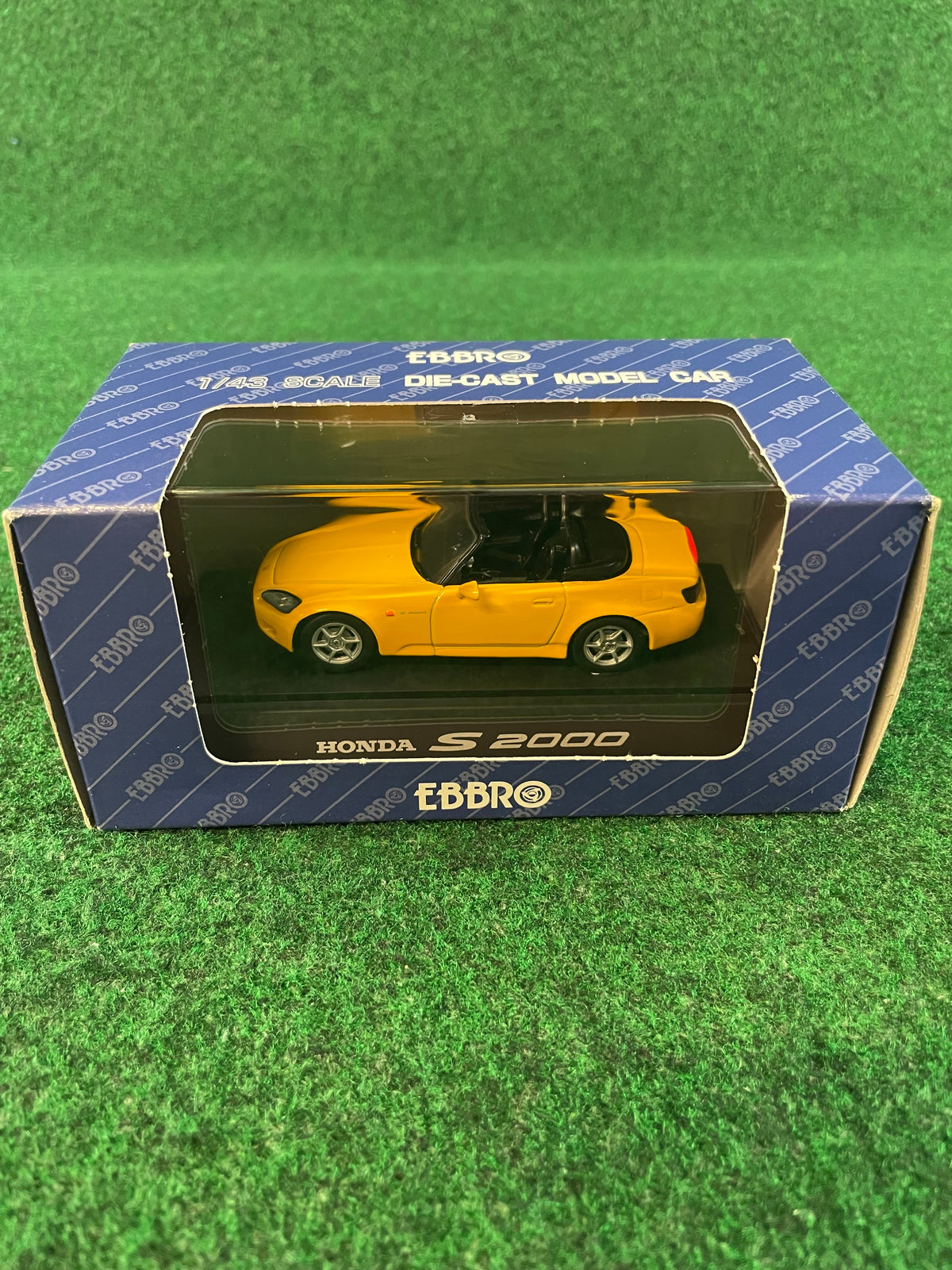 EBBRO 1999 Honda S2000 (Indy Yellow Pearl) 1/43 Scale Diecast