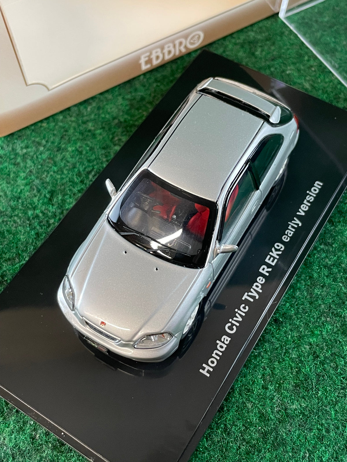 EBBRO Oldies - Honda Civic Type R EK9 Early Version (Silver) 1/43 Scale Diecast