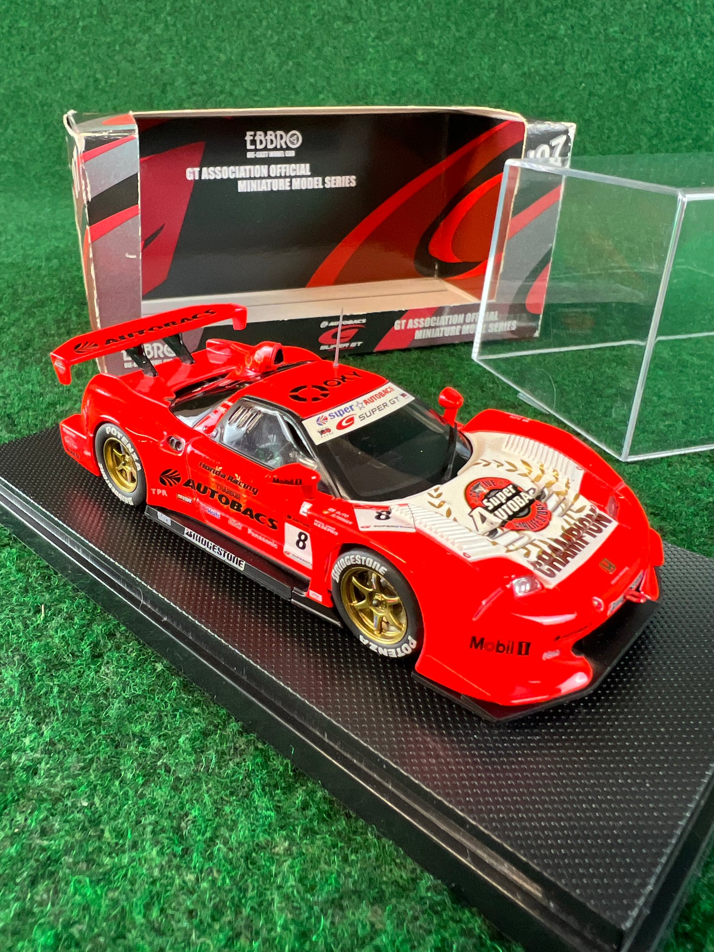EBBRO - SuperGT 2007 ARTA NSX Championship Car with Signature Images 1/43 Scale Diecast