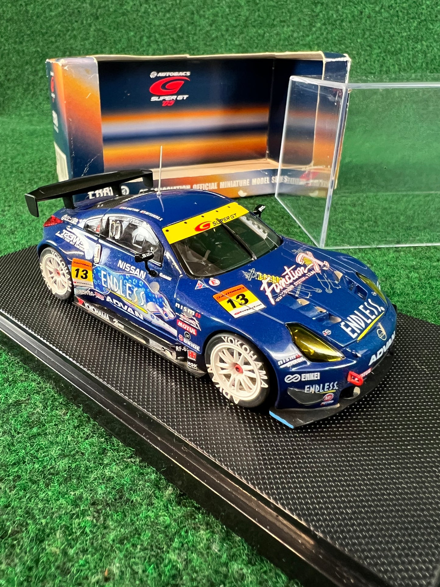 EBBRO SuperGT Endless Advan 2005 Nissan Fairlady Z 1/43 Scale Diecast
