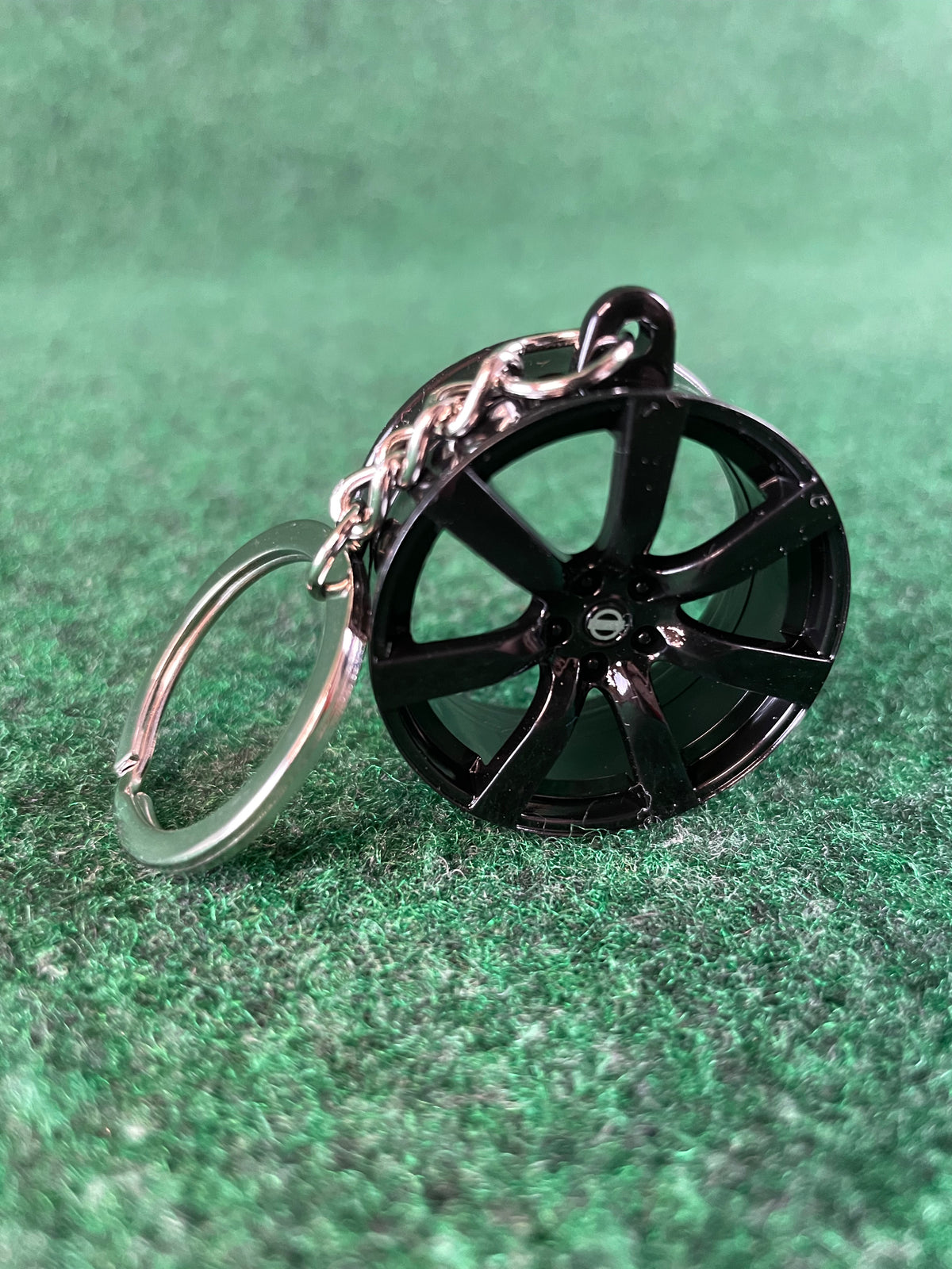 TC Juurokuhoi Vending Machine Nissan R35 GT-R Wheel Keychain