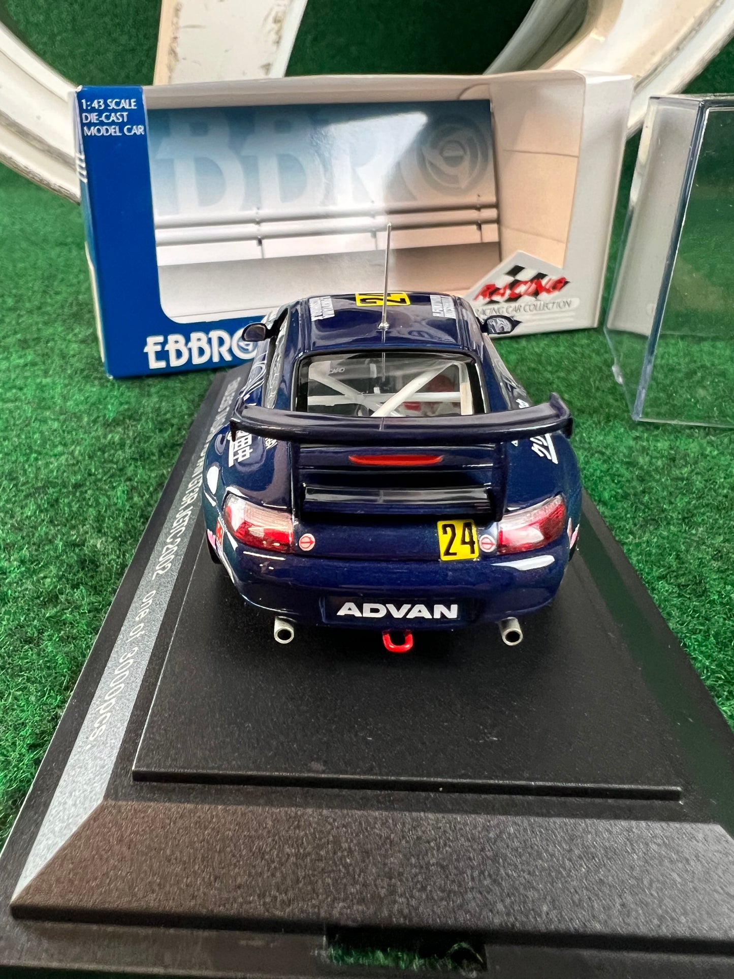 ENDLESS - 2004 Porsche 911 JGTC #26 Centerlock Race Wheel and Goods Set