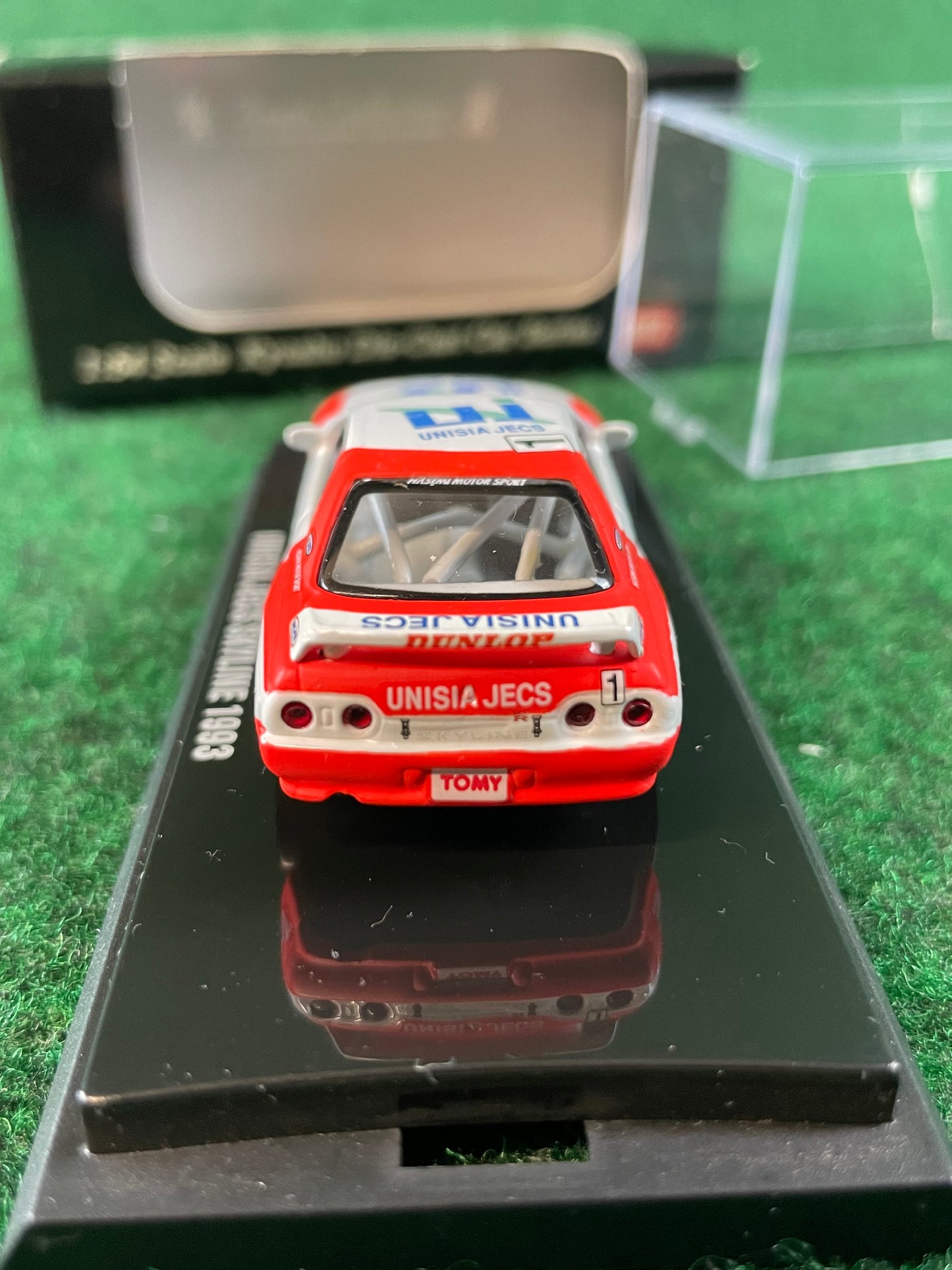 KYOSHO - Beads Collection 1992 & 1993 Unisia JECS Nissan Skyline R32 GT-R 1/64 Scale Diecast Set