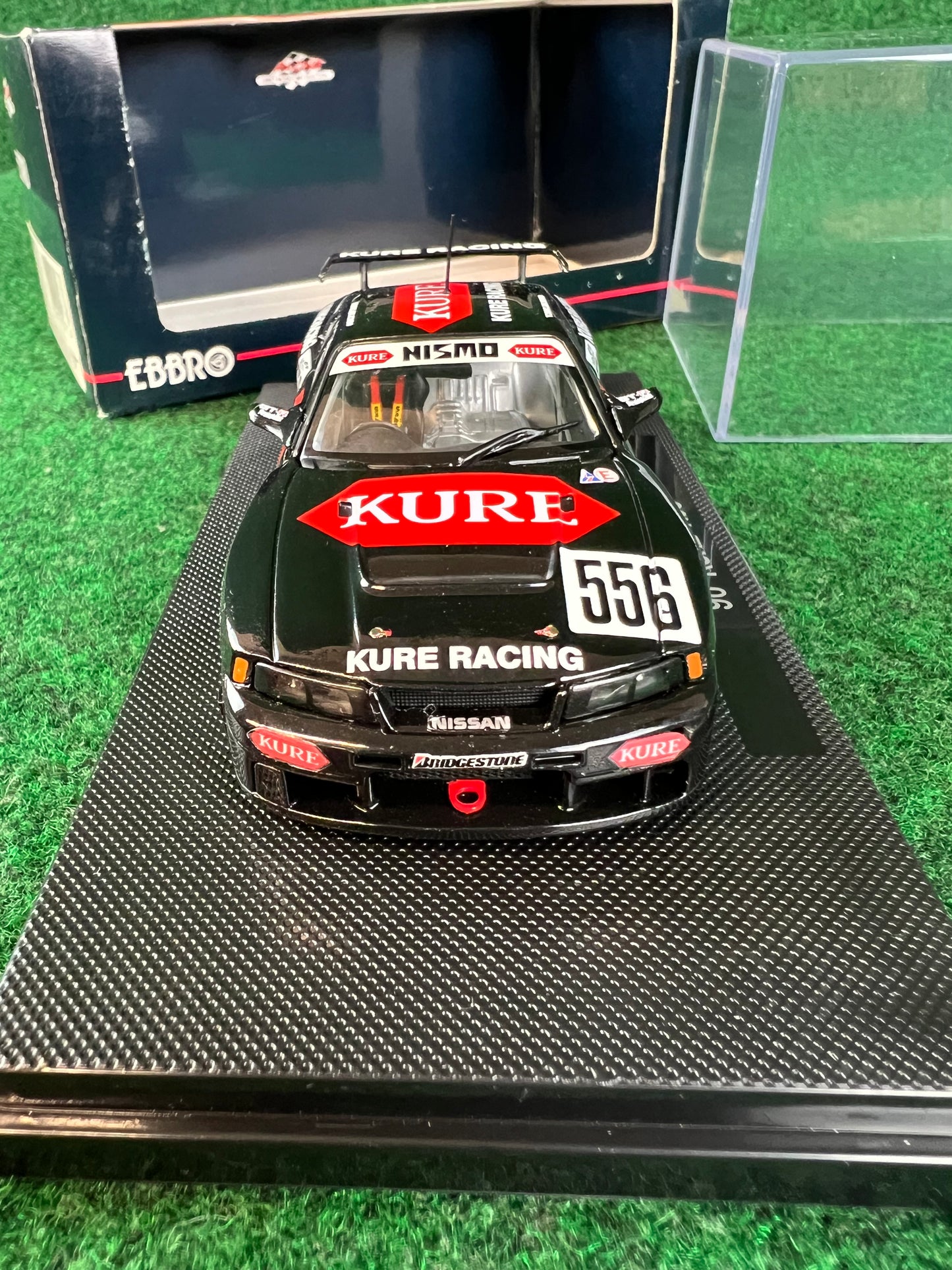 EBBRO Racing Collection - 1996 JGTC KURE 556 Nissan Skyline R33 GTR 1/43 Scale Diecast