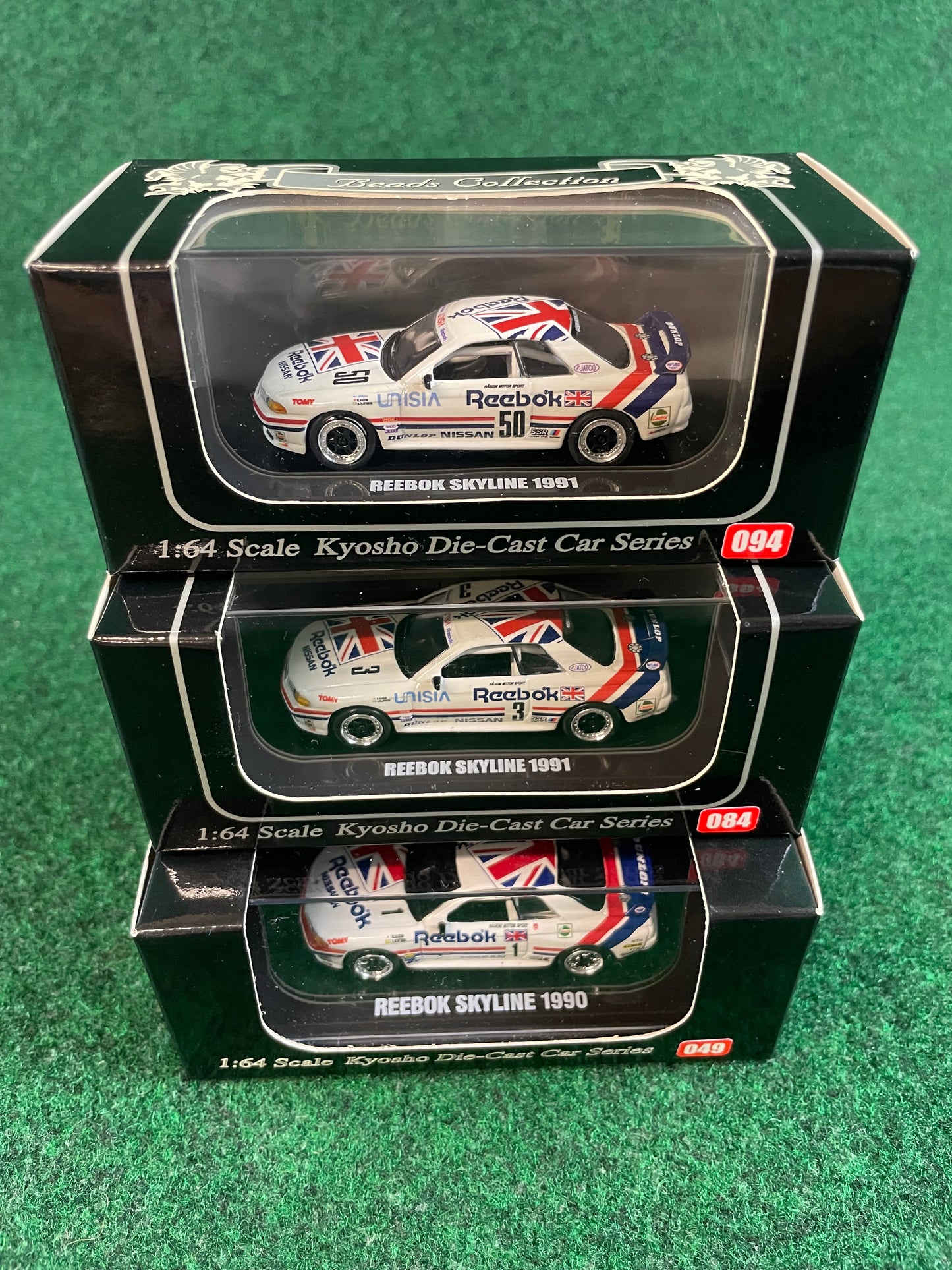 KYOSHO - Beads Collection 1990 & 1991 Reebok Nissan Skyline R32 GT-R 1/64 Scale Diecast Set