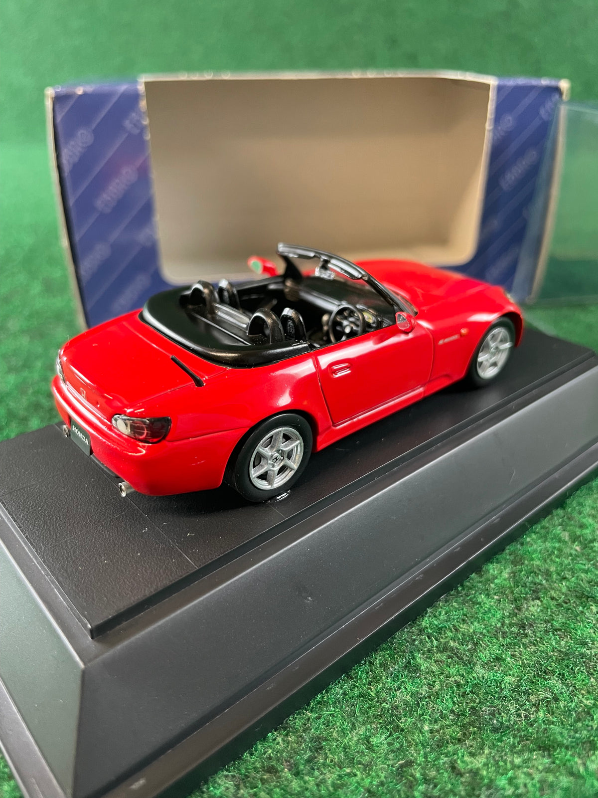 EBBRO 1999 Honda S2000 (New Formula Red) 1/43 Scale Diecast