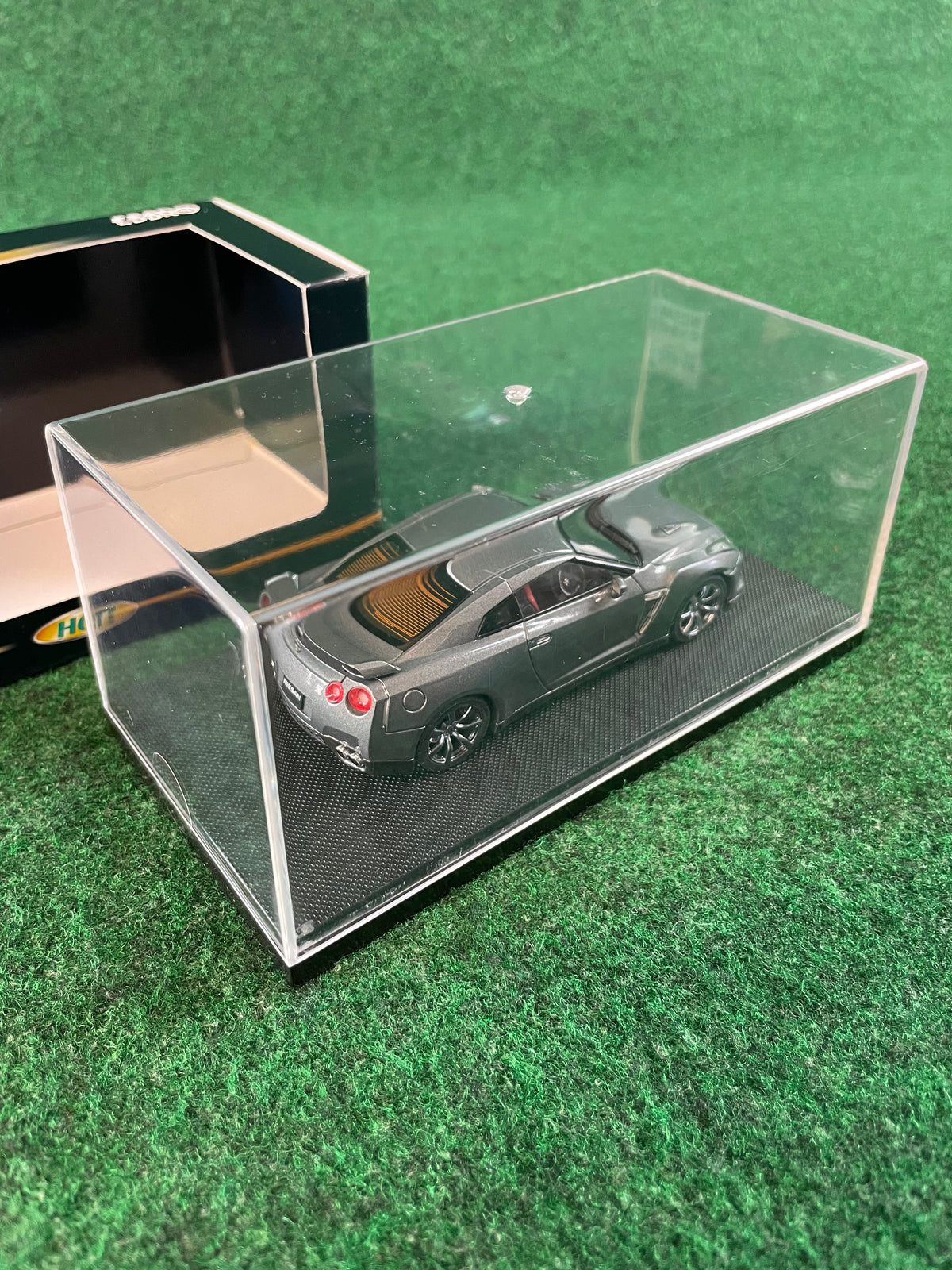 EBBRO HOT - Nissan R35 GT-R Black Edition Grey 1/43 Scale Diecast
