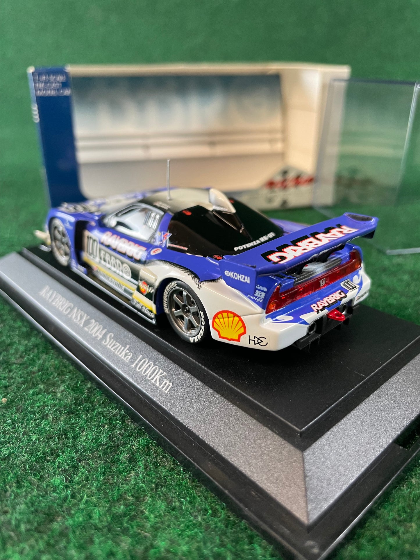EBBRO Racing Car Collection: JGTC RAYBRIG 2004 Honda NSX Suzuka 1000km 1/43 Scale Diecast
