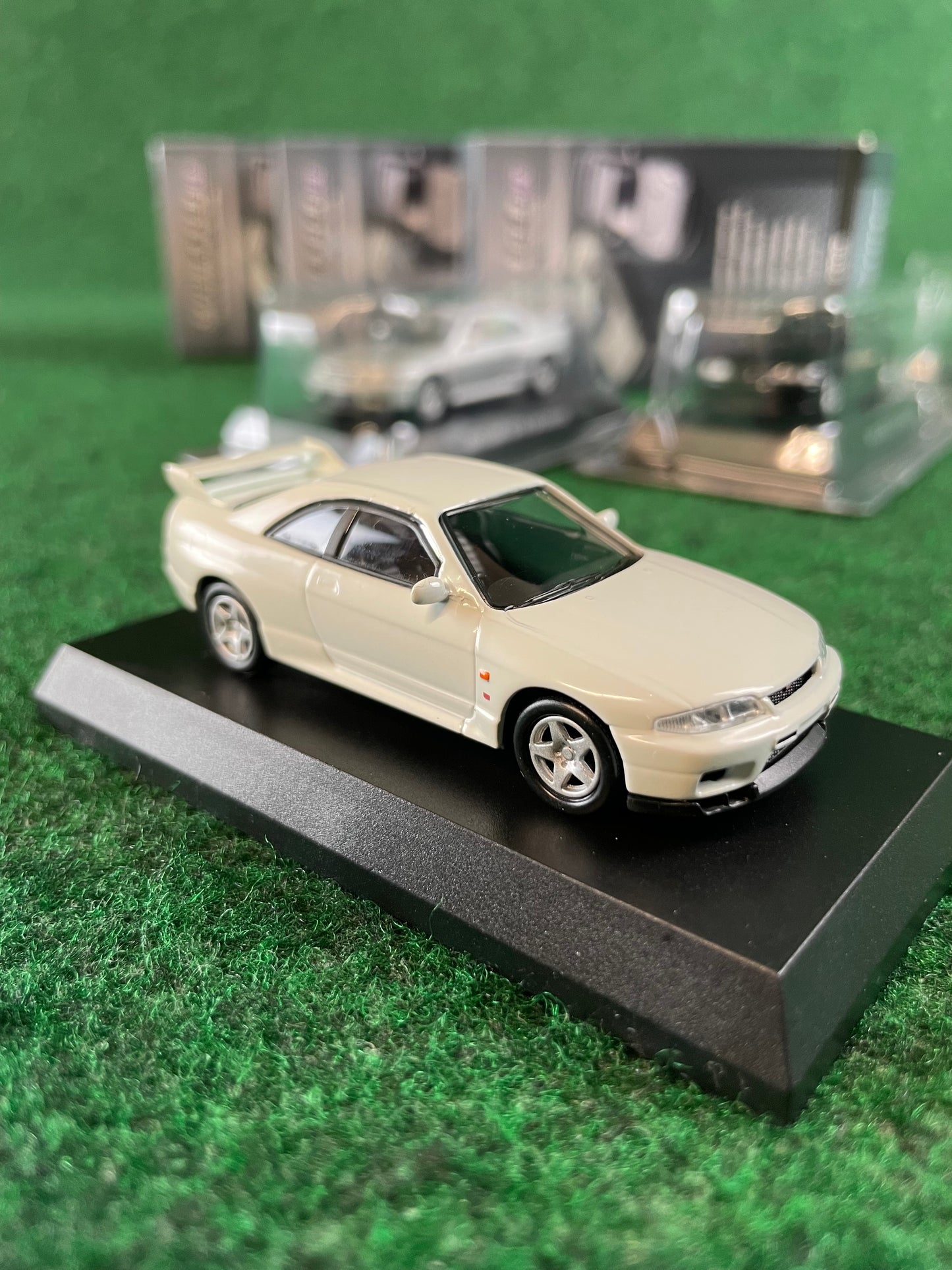 KYOSHO - Nissan Skyline & GT-R Neo Collection R33 GT-R 1/64 Scale Set