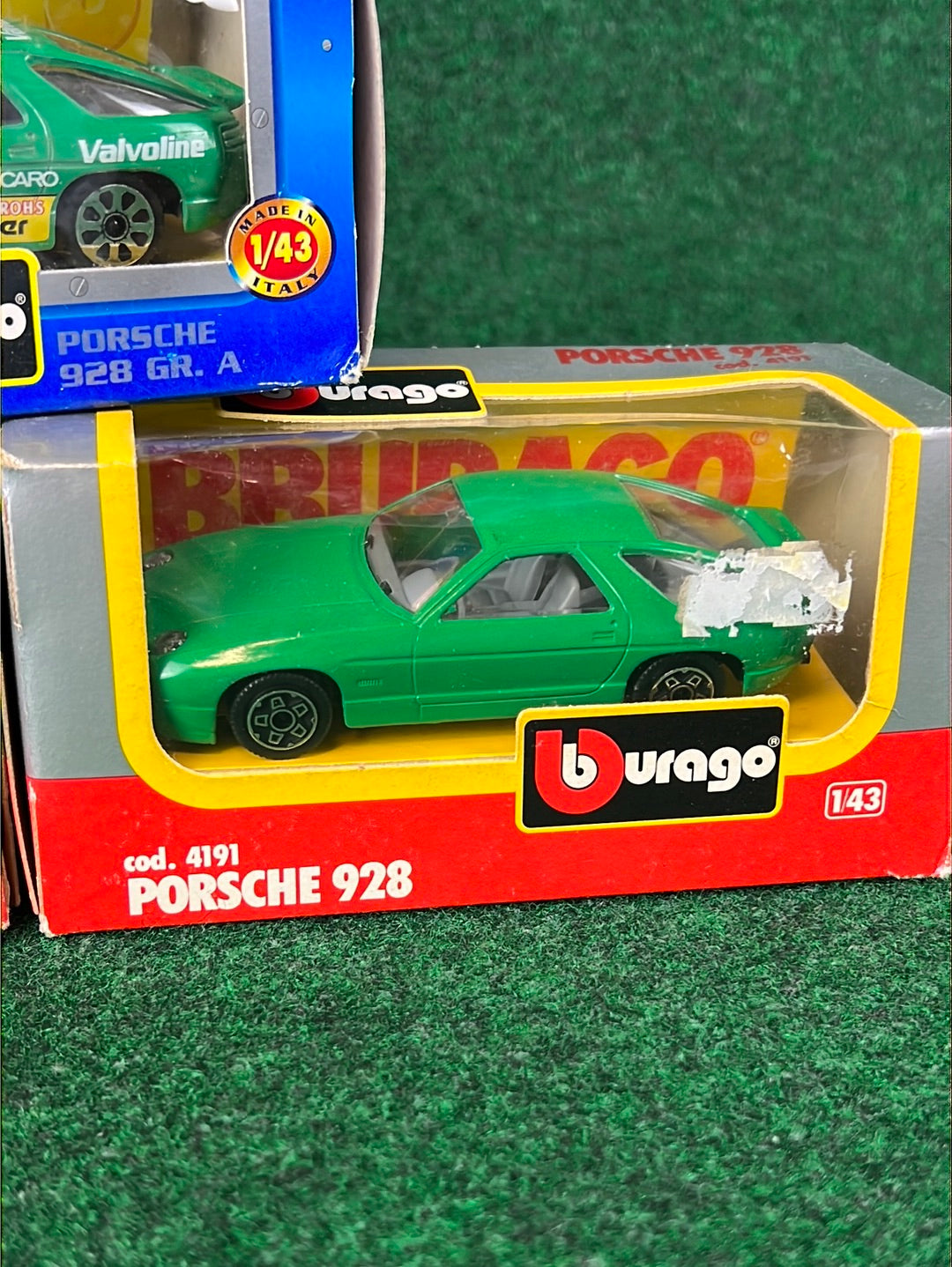 burago - Porsche 928 Diecast Toy Car Set of 3