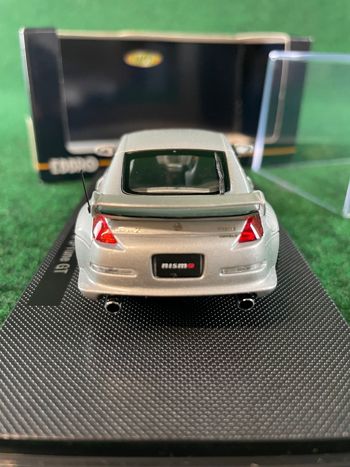 EBBRO HOT! Nissan Nismo Fairlady Z (350Z) S-Tune GT W/ Nismo Stripe 1/43 Diecast