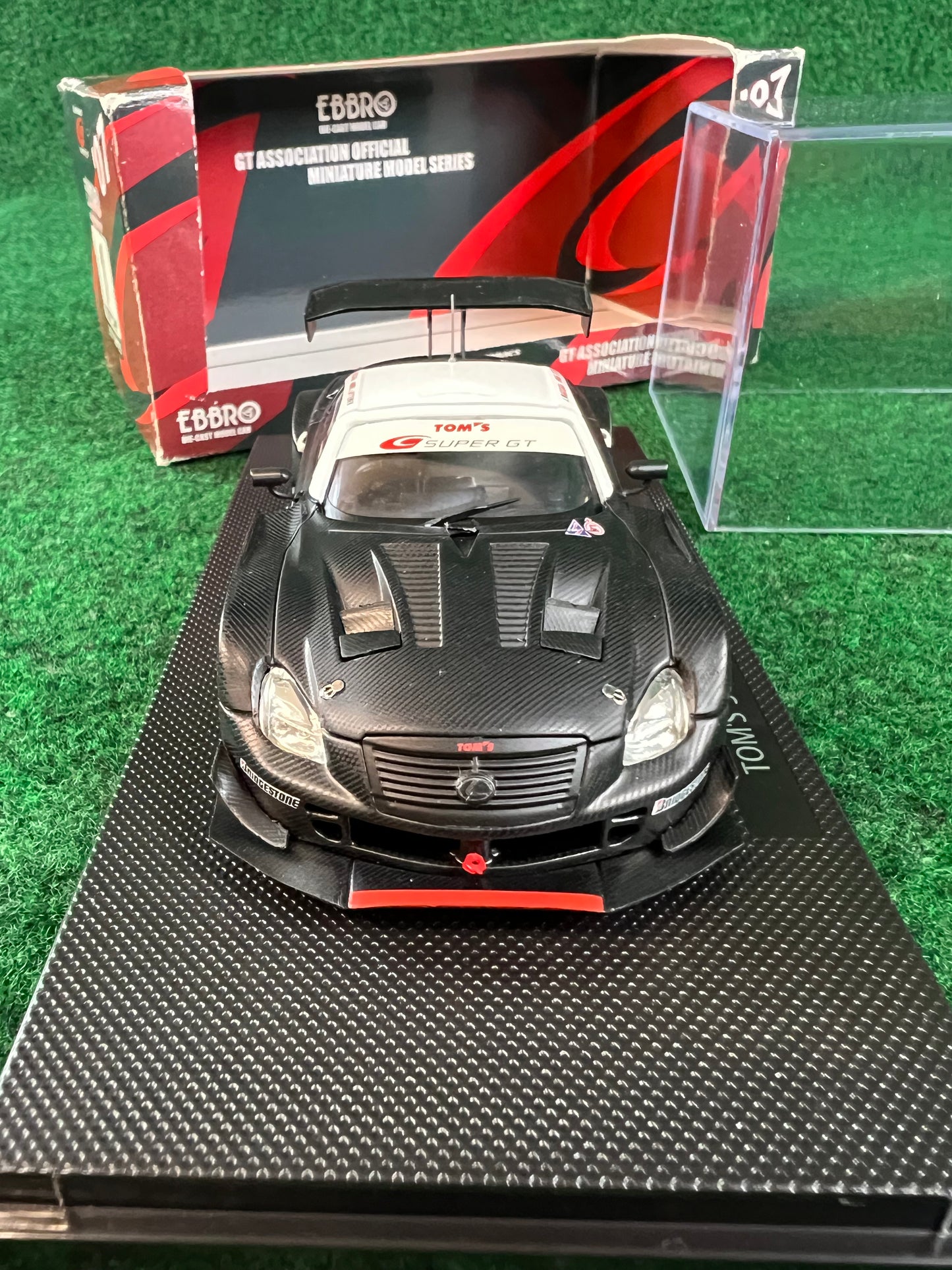 EBBRO - SuperGT 2007 Lexus SC SC430 Tom’s Test Car 1/43 Scale Diecast