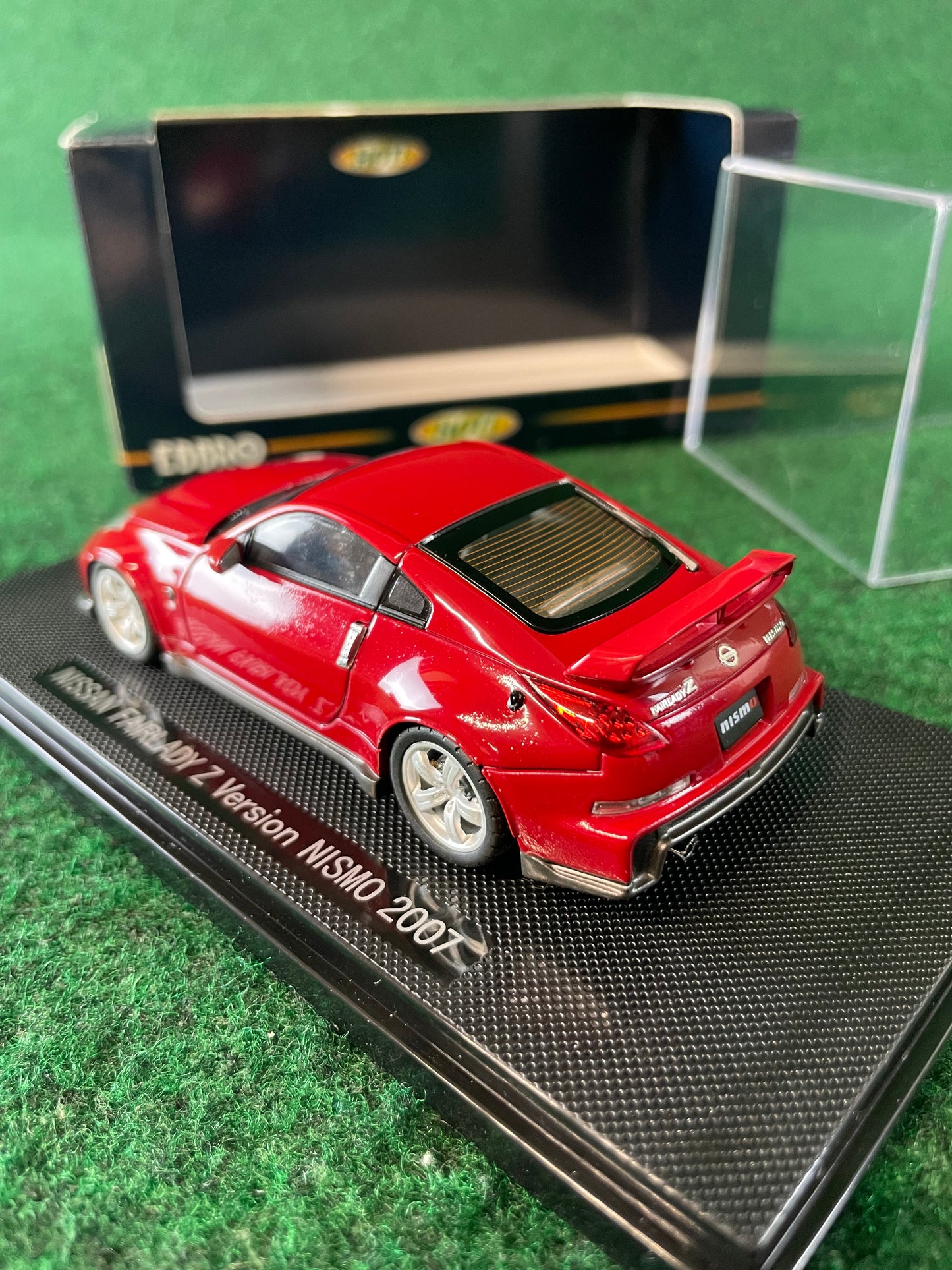 EBBRO - 2007 Nissan Fairlady Z NISMO Red 1/43 Scale Diecast