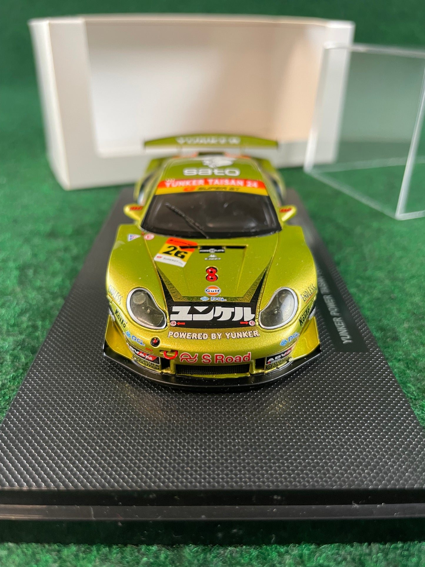 EBBRO Yunker Taisan SuperGT 2008 Porsche 911 GT3R 1/43 Scale Diecast