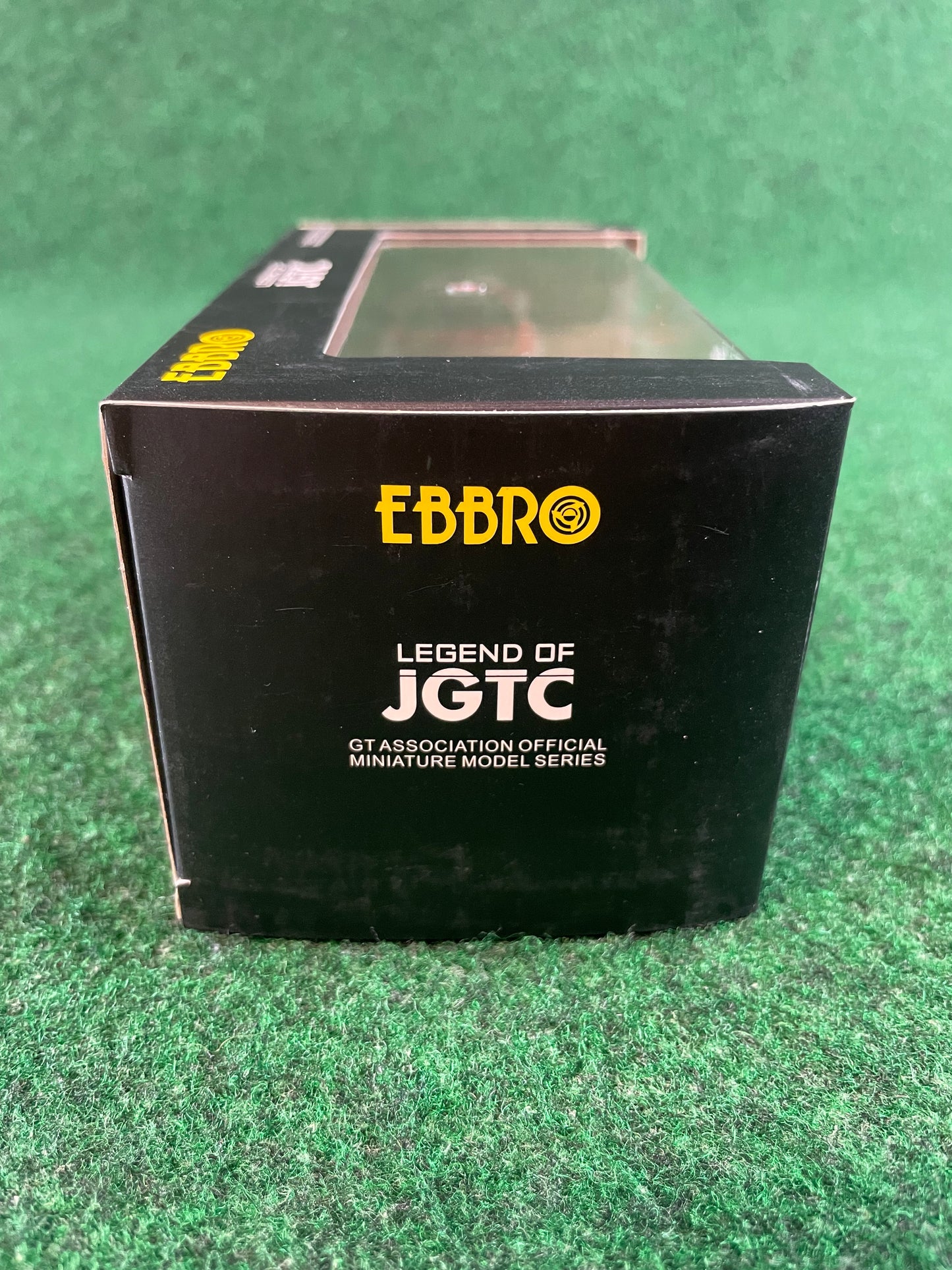 EBBRO Legends of JGTC - 1994 Unisia JECS Nissan Skyline R32 GTR 1/43 Scale Diecast