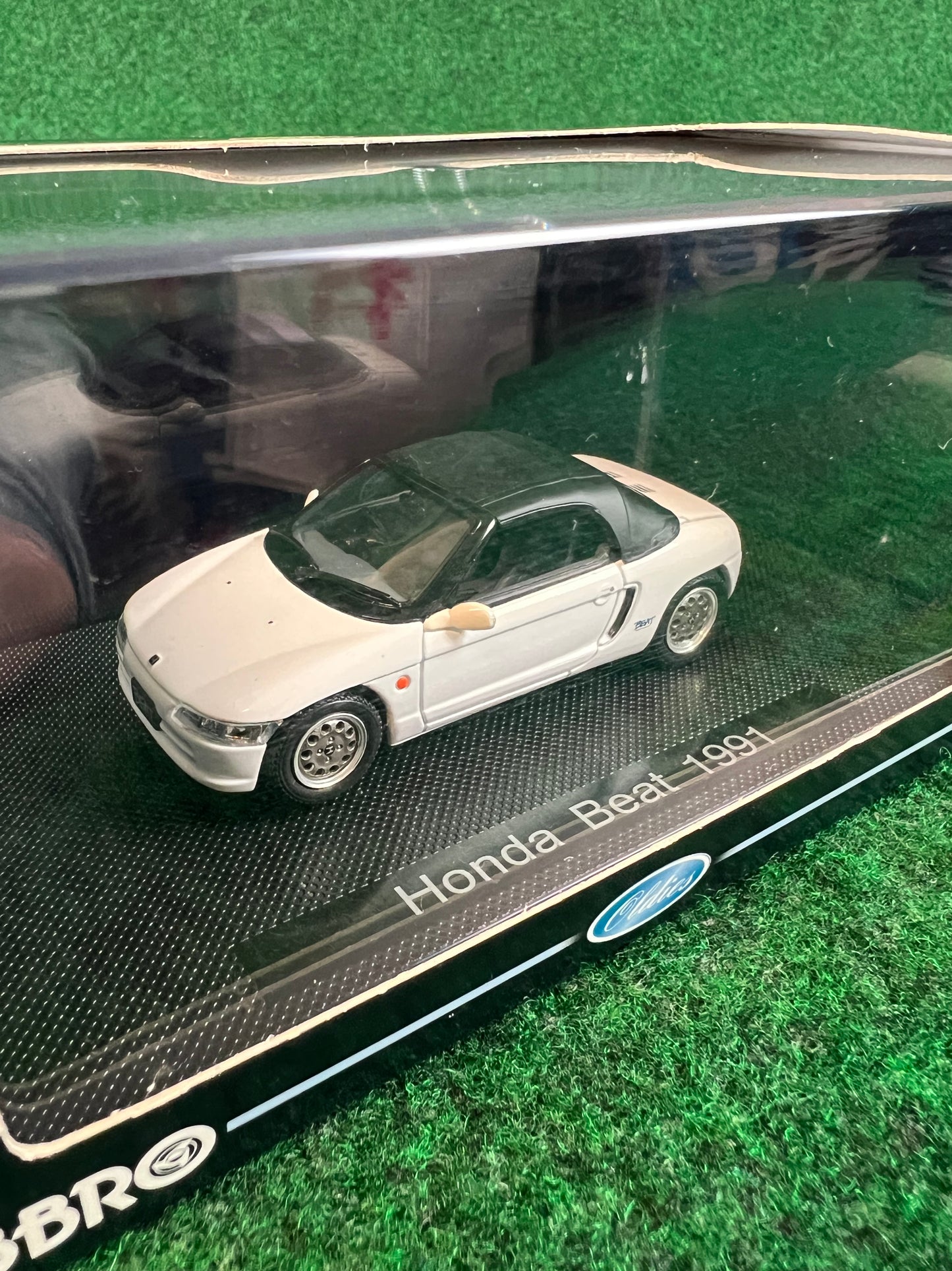 EBBRO Oldies - 1991 Honda Beat White Convertible 1/43 Scale Diecast