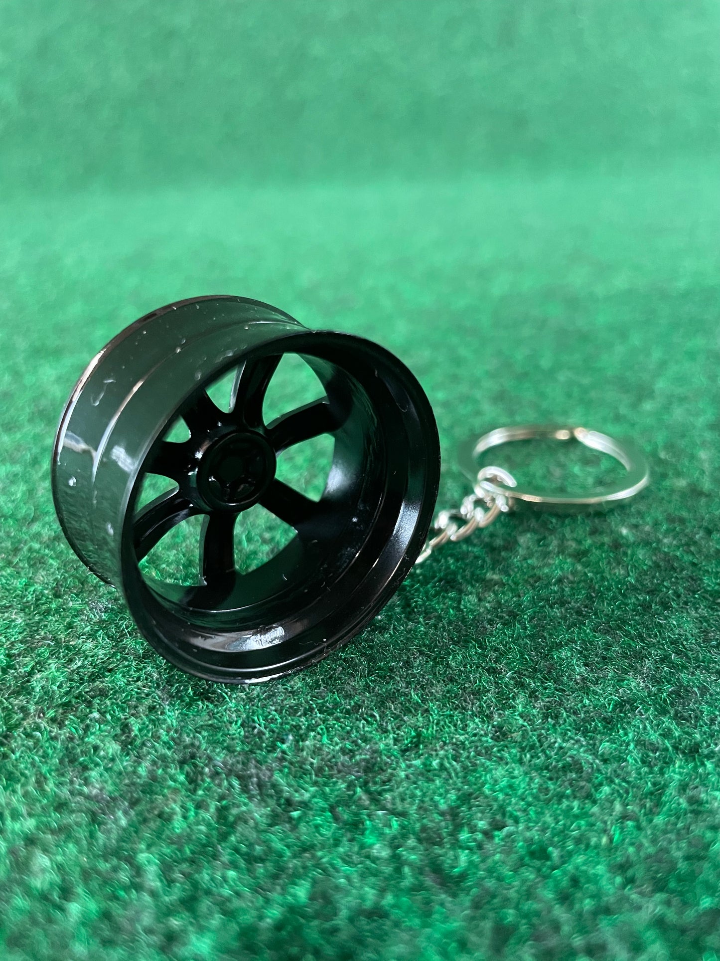 TC Juurokuhoi Vending Machine Nissan R35 GT-R Wheel Keychain