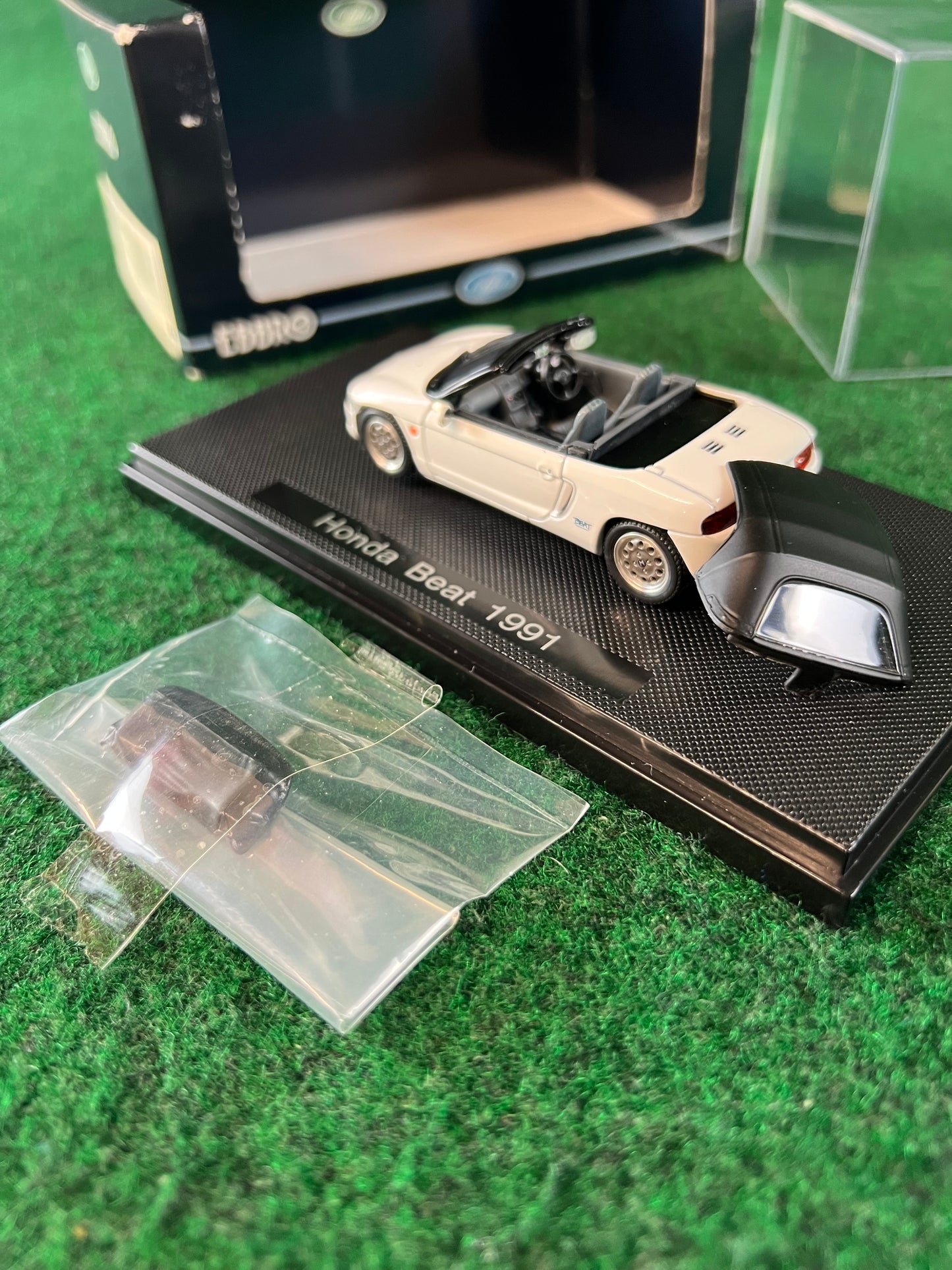 EBBRO Oldies - 1991 Honda Beat White Convertible 1/43 Scale Diecast