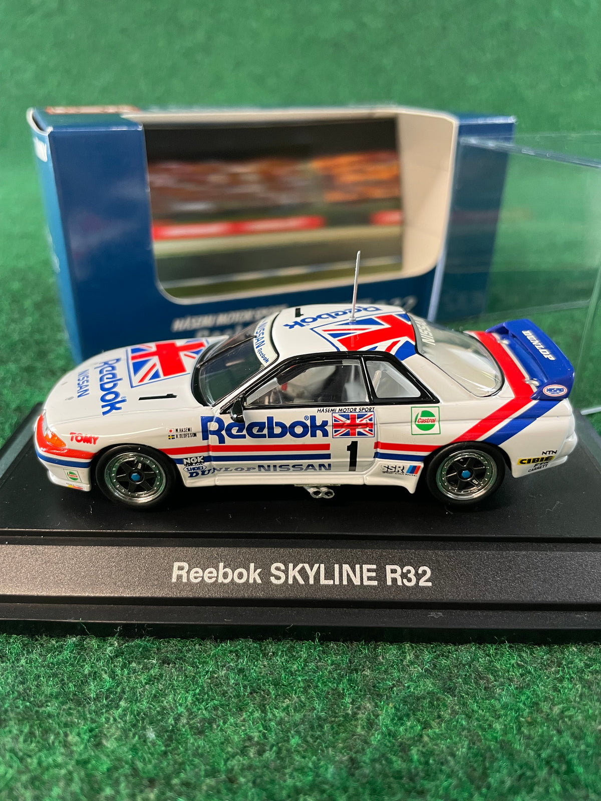 EBBRO TOMY Hasemi Motor Sport Reebok Nissan Skyline R32 GTR 1/43 Diecast