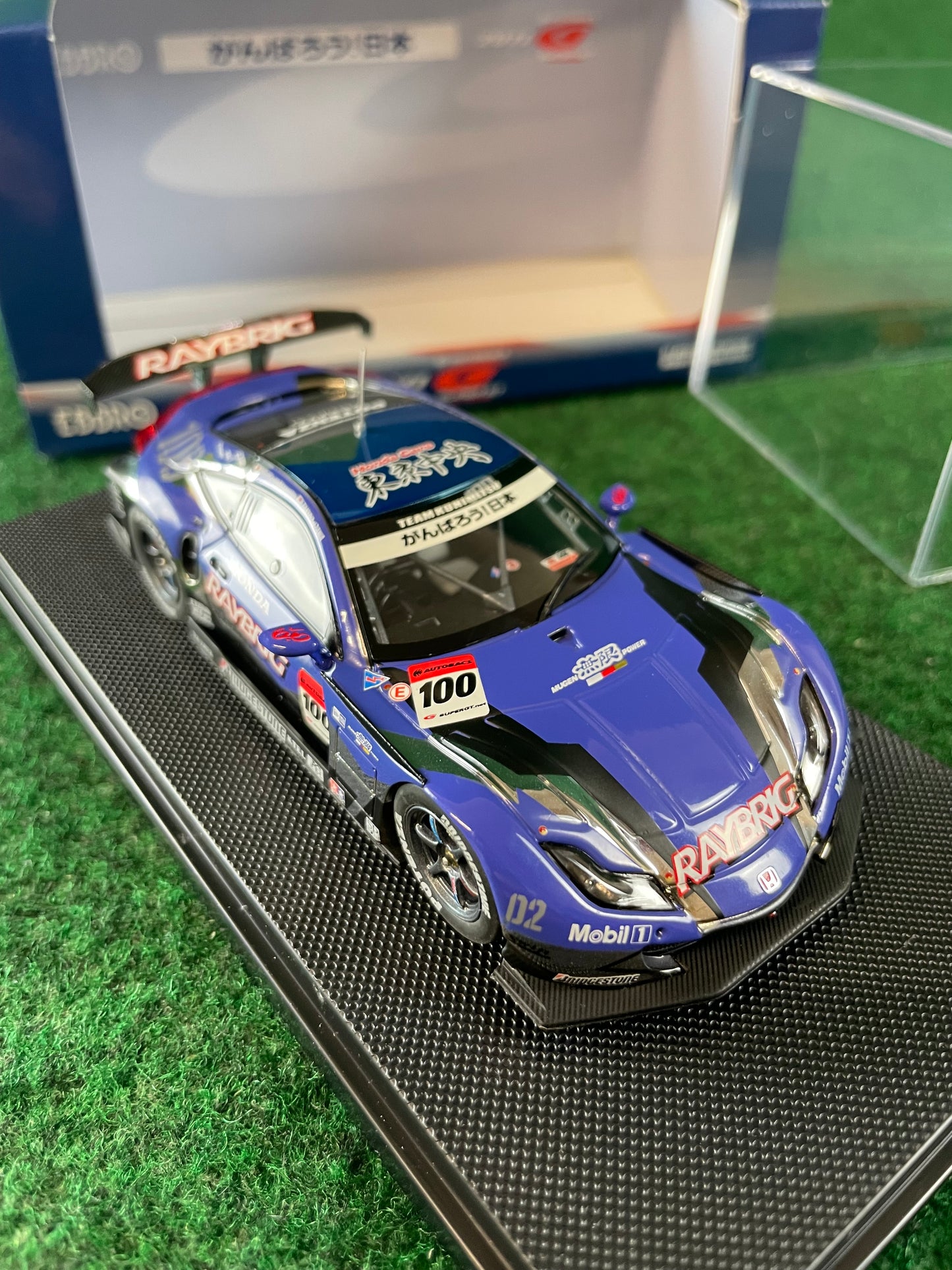 EBBRO - SuperGT 2011 Raybrig Honda HSV-010 GT500 1/43 Scale Diecast