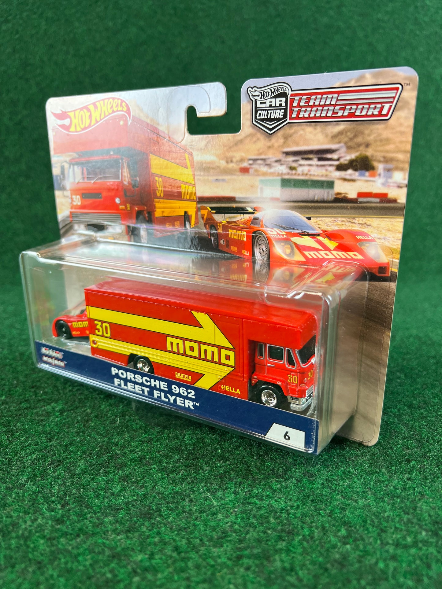 Hot Wheels - Team Transport Porsche 962 Fleet Flyer ￼