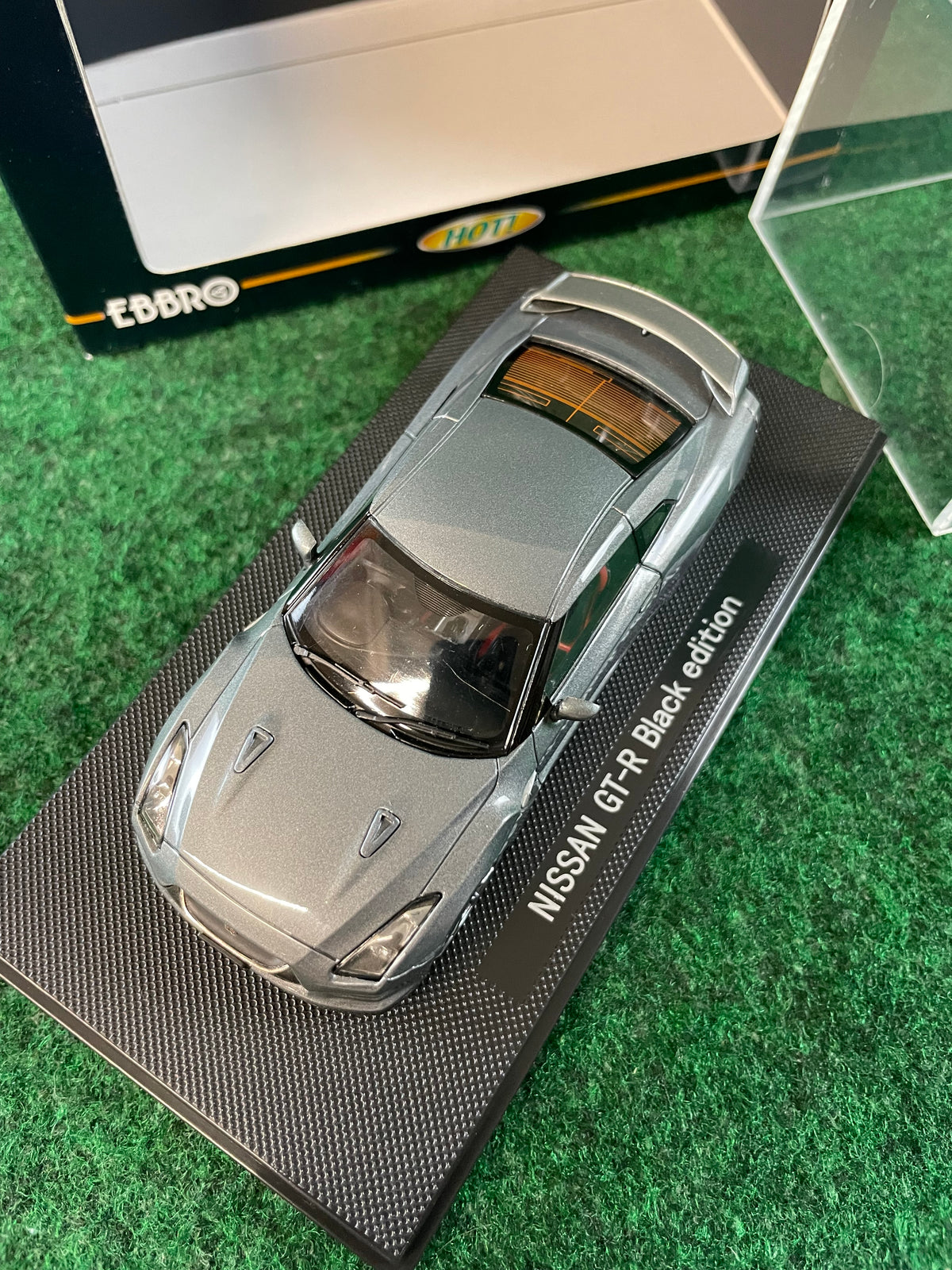 EBBRO HOT - Nissan R35 GT-R Black Edition Grey 1/43 Scale Diecast