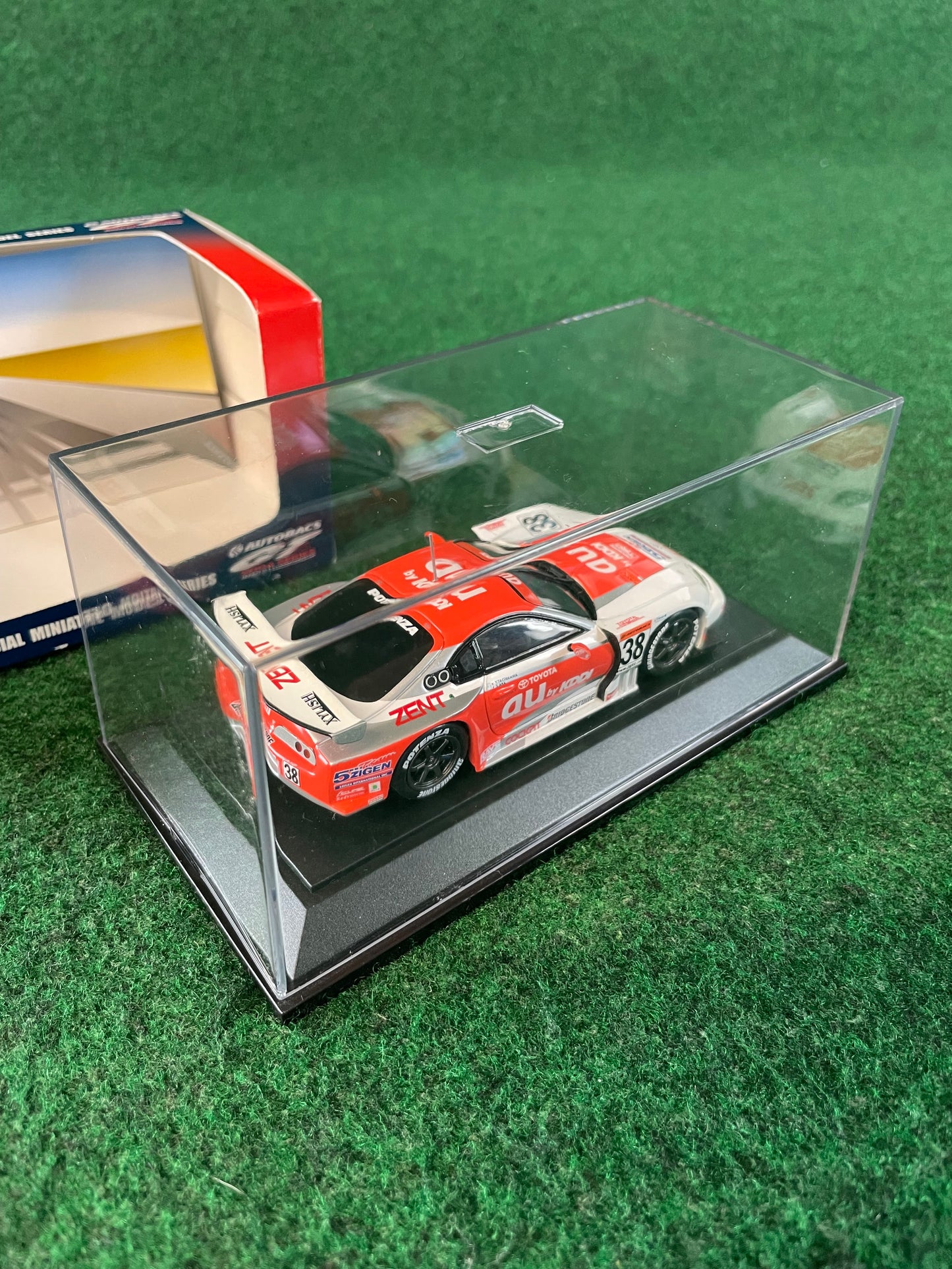 EBBRO - 2004 JGTC au Cerumo Toyota Supra 1/43 Scale Diecast