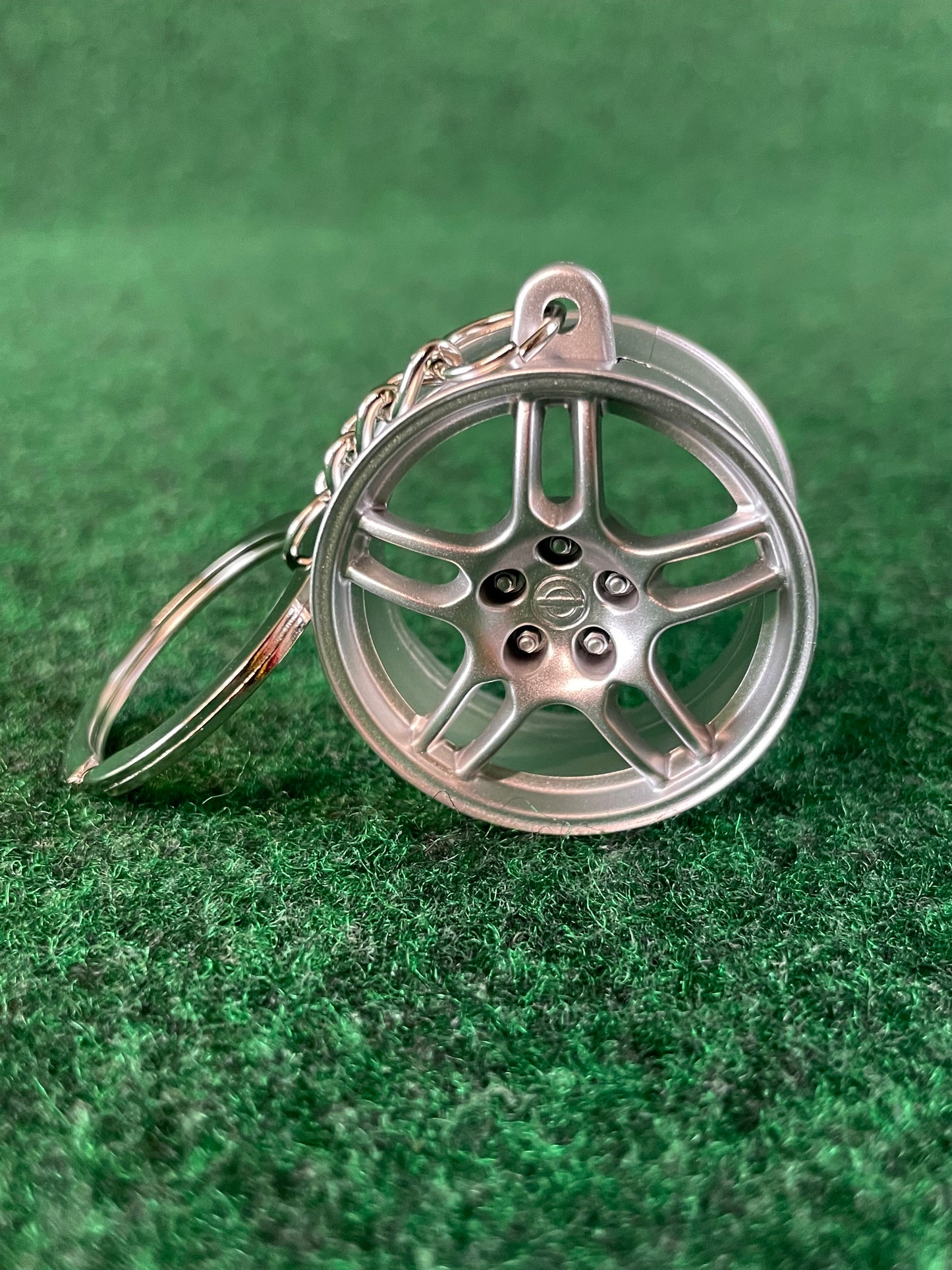 TC Juurokuhoi Vending Machine Nissan Skyline R33 GT-R Wheel Keychain