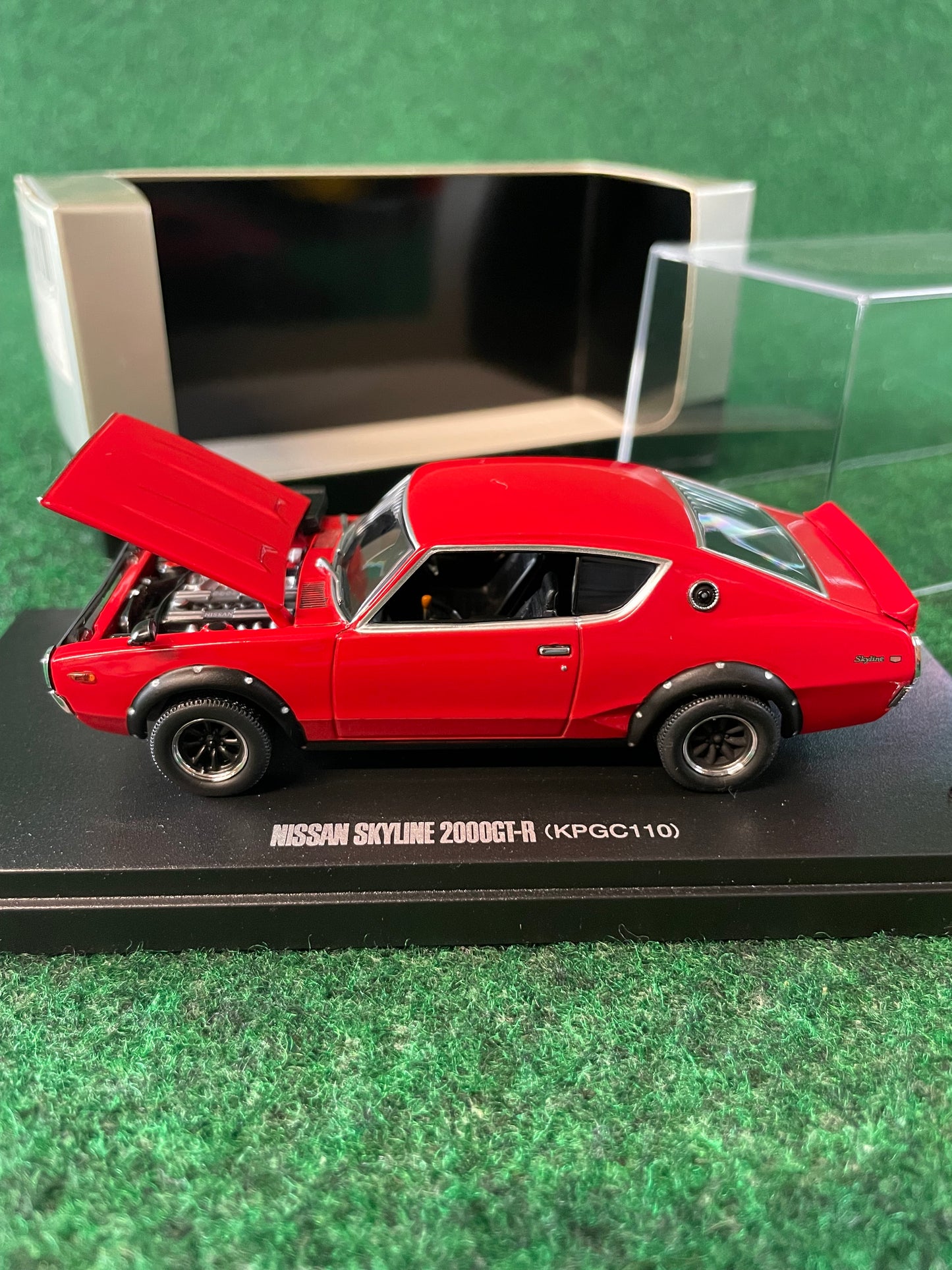 KYOSHO - Nissan Skyline Ken Mary GT-R KPGC110 Wide Wheel Version (Red) 1/43 Scale Diecast