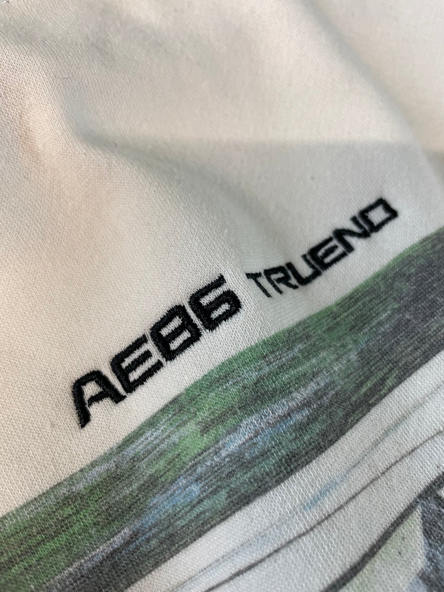 Initial D - 30th Anniversary Fujiwara Tofu Shop Toyota AE86 White Sweatshirt (XL)