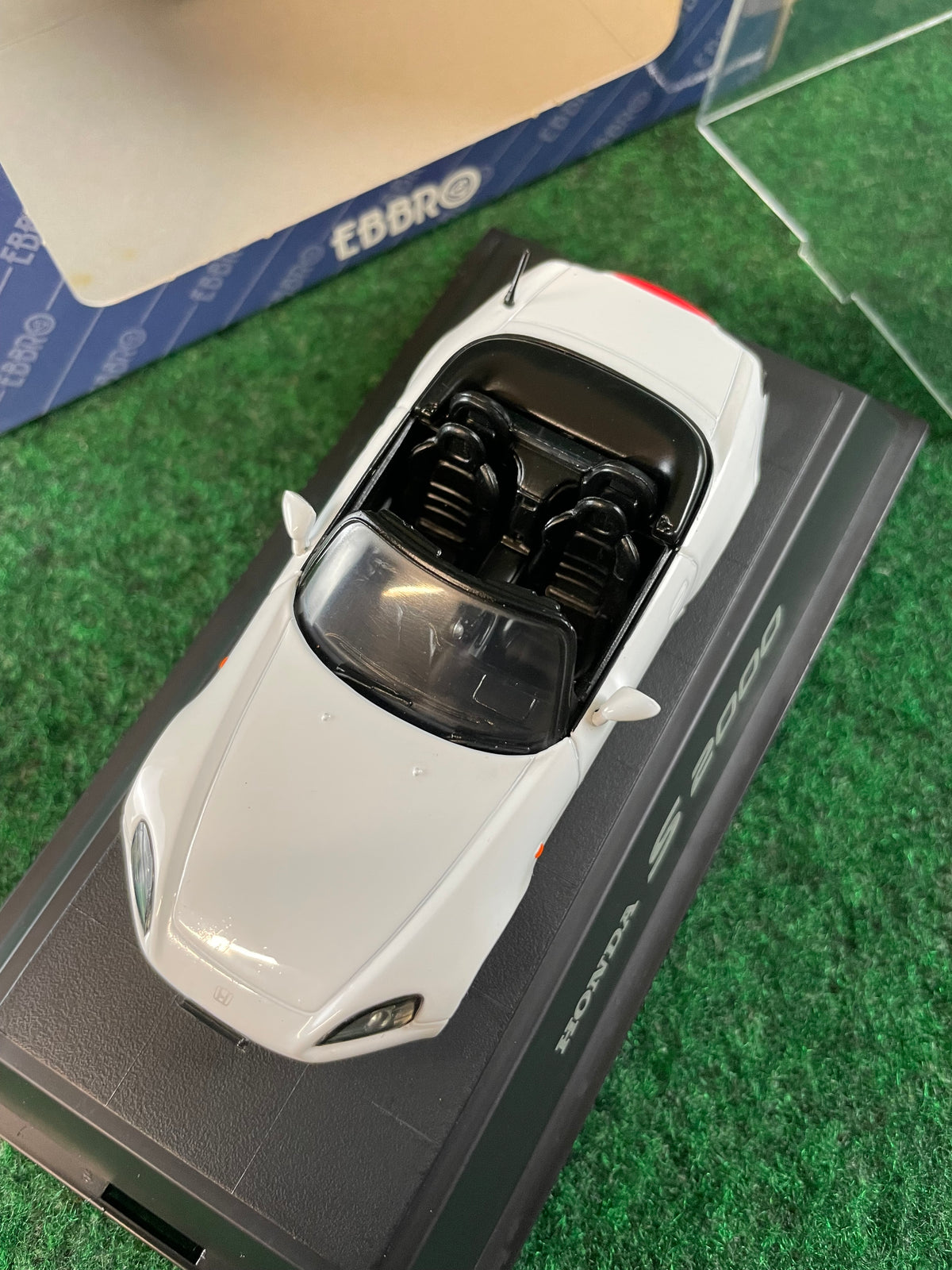 EBBRO 1999 Honda S2000 (Grand Prix White) 1/43 Scale Diecast