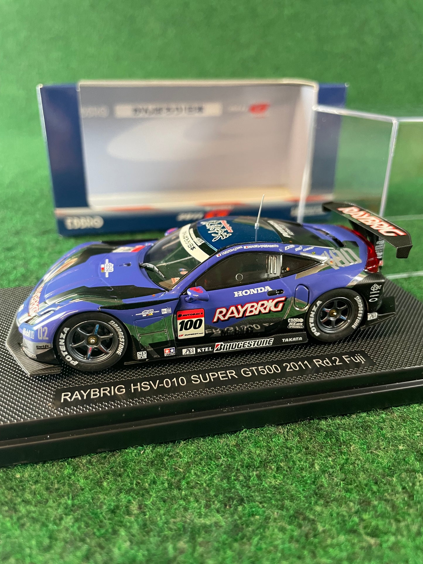 EBBRO - SuperGT 2011 Raybrig Honda HSV-010 GT500 1/43 Scale Diecast