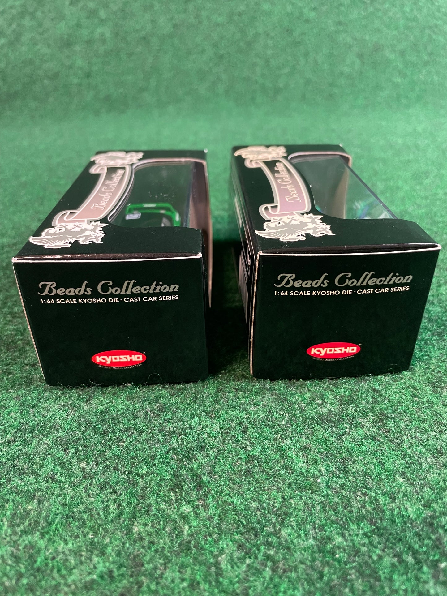 KYOSHO - Beads Collection 1992 & 1993 HKS Nissan Skyline R32 GT-R 1/64 Scale Diecast Set