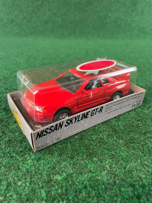 Diapet - Red Nissan Skyline R32 GT-R 1/40 Scale Diecast