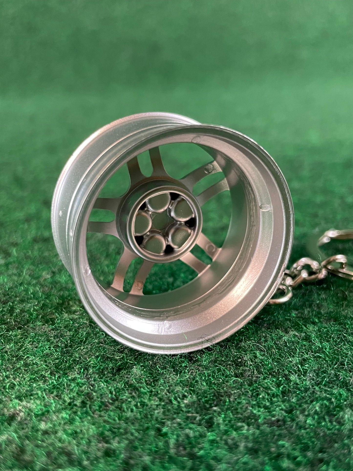 TC Juurokuhoi Vending Machine Nissan Skyline R33 GT-R Wheel Keychain