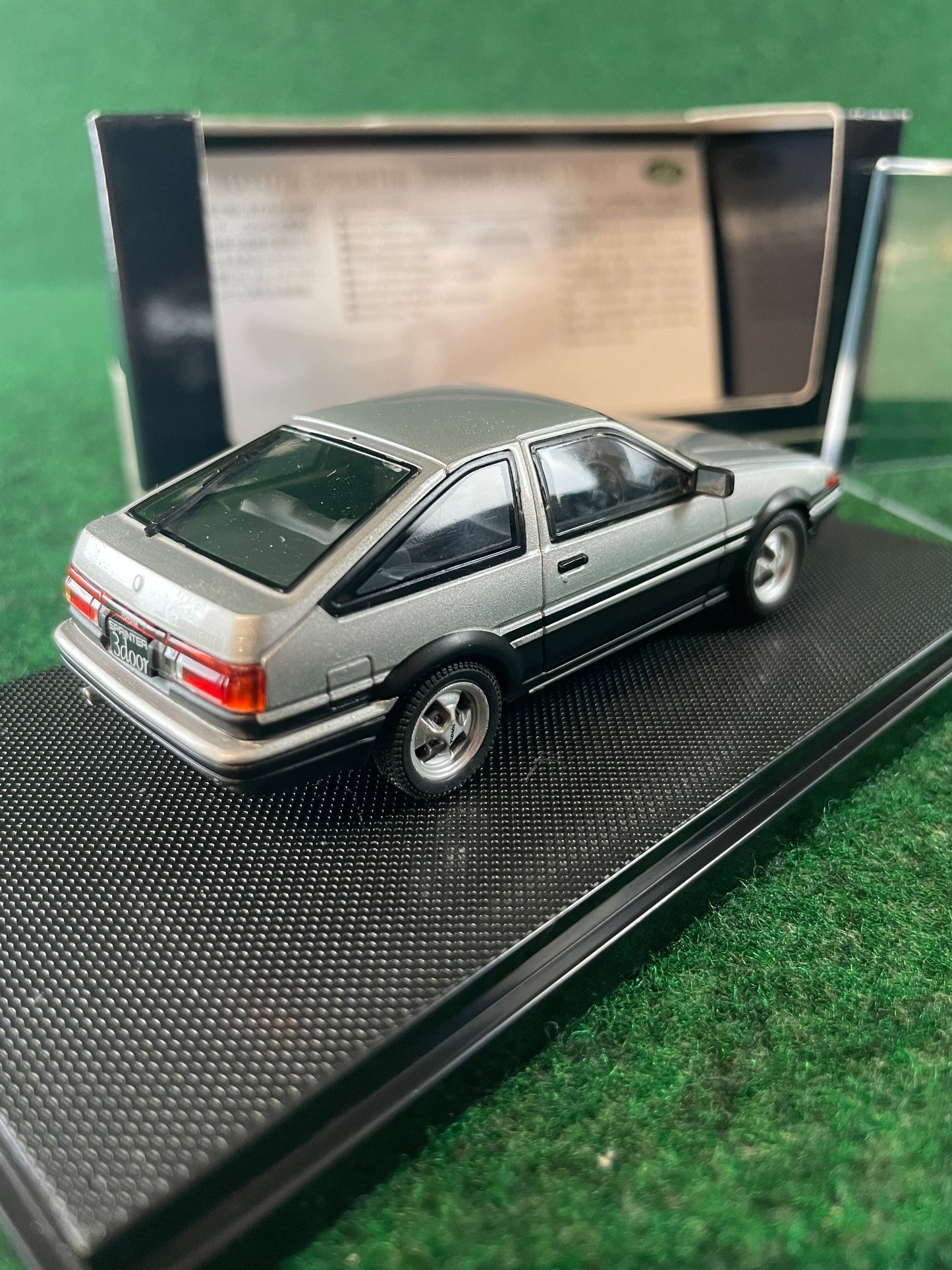 EBBRO Oldies: 1983 Toyota Sprinter Trueno AE86 3 Door - Silver 1/43 Scale Diecast