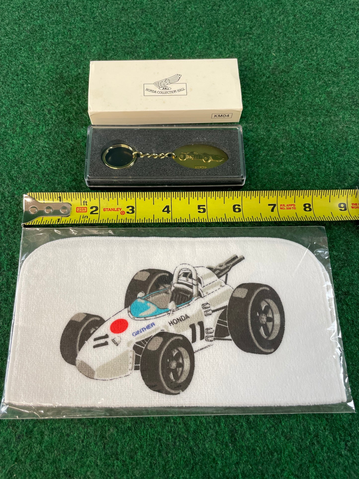 Honda RA272 Honda Collection Gold Keychain and Towel Set