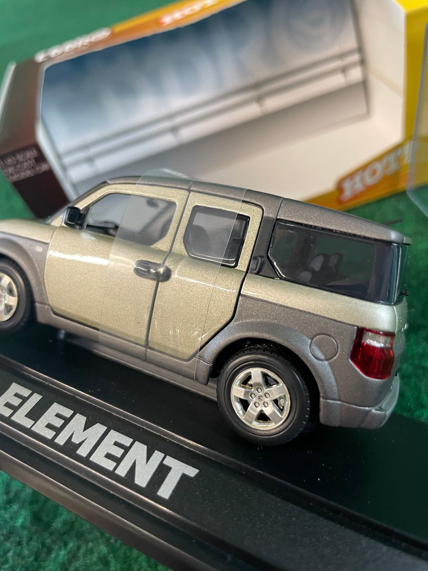 EBBRO HOT - Honda Element SHORELINE BAGE METALLIC 1/43 Scale Diecast