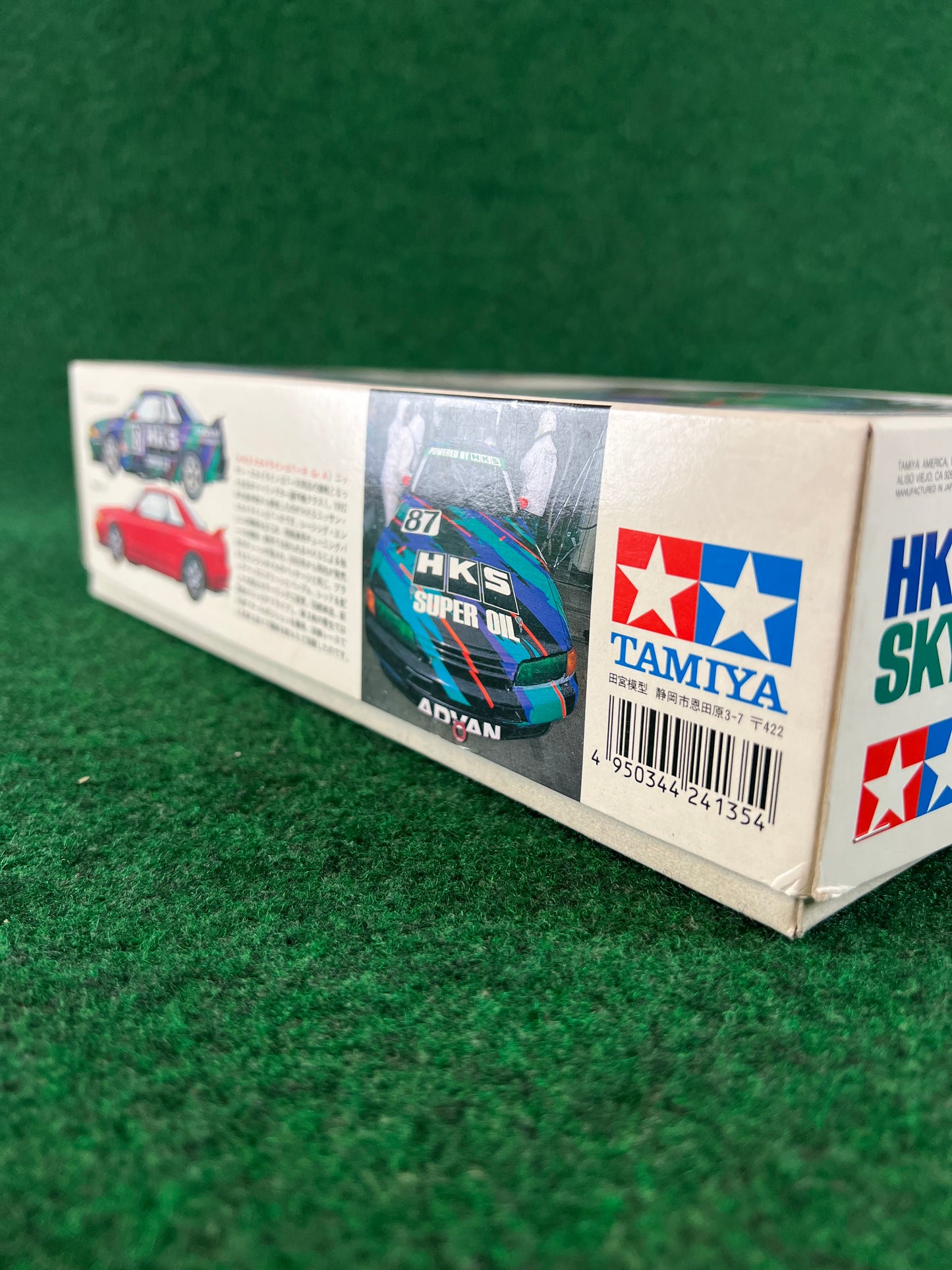 Tamiya - HKS Group A Nissan Skyline R32 GTR 1/24 Scale Model