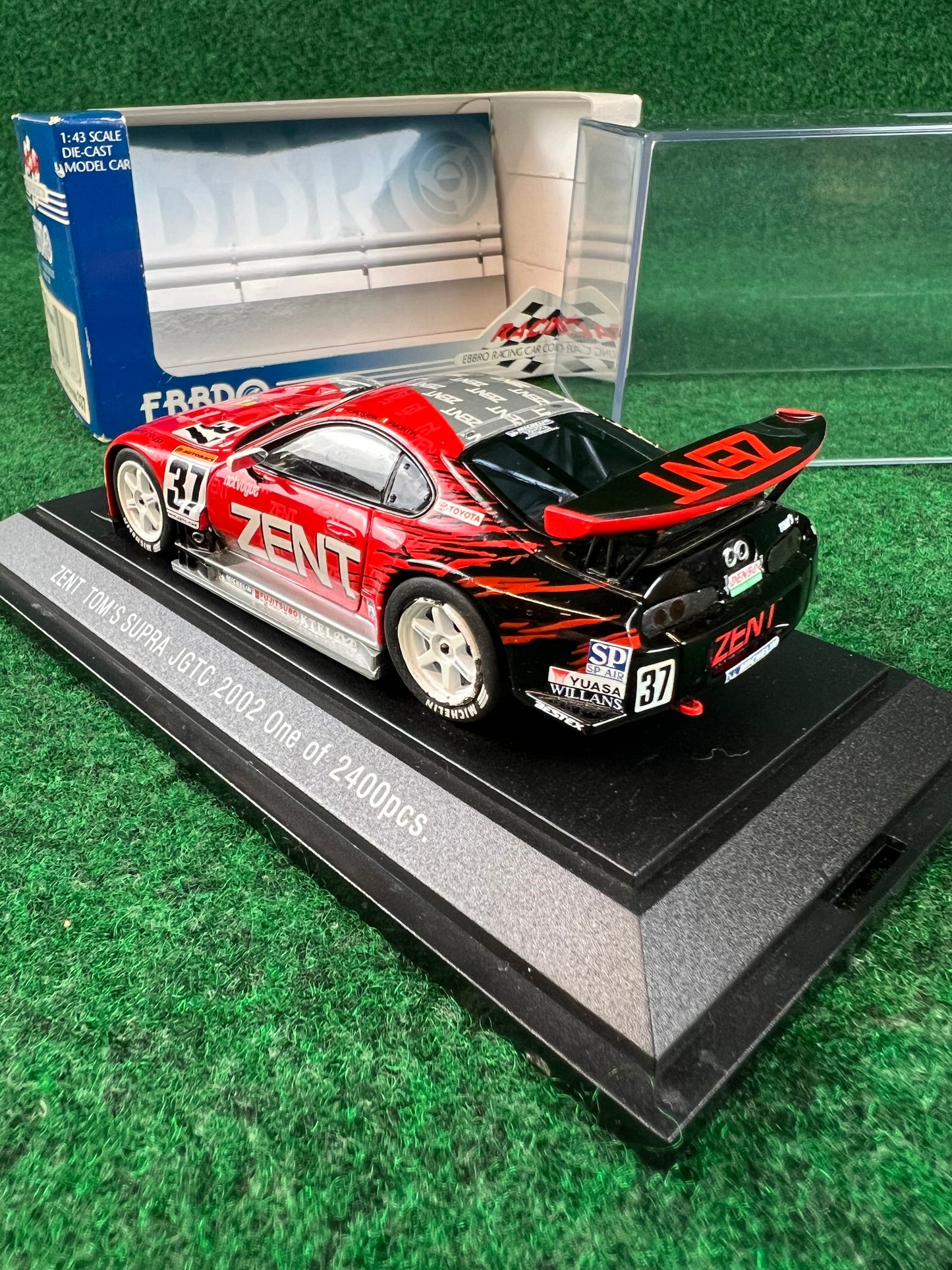 EBBRO - 2002 Zent Tom's Toyota Supra #37 1/43 Scale Diecast