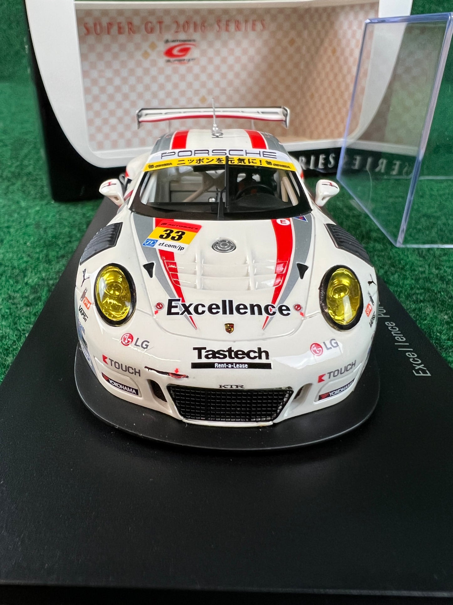 EBBRO - SUPER GT 2016 Excellence Porsche 911 GT300 No. 33 1/43 Scale Diecast