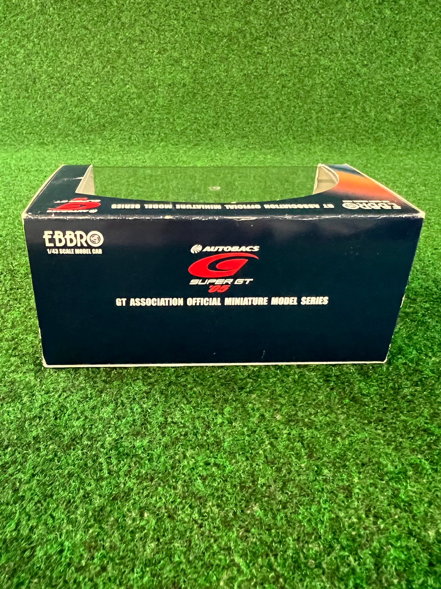 EBBRO - 2005 SuperGT Calsonic Nissan Fairlady Z 1/43 Scale Diecast