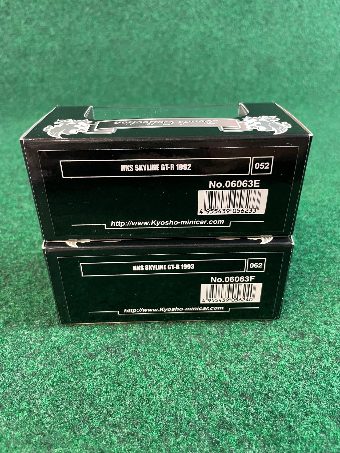 KYOSHO - Beads Collection 1992 & 1993 HKS Nissan Skyline R32 GT-R 1/64 Scale Diecast Set
