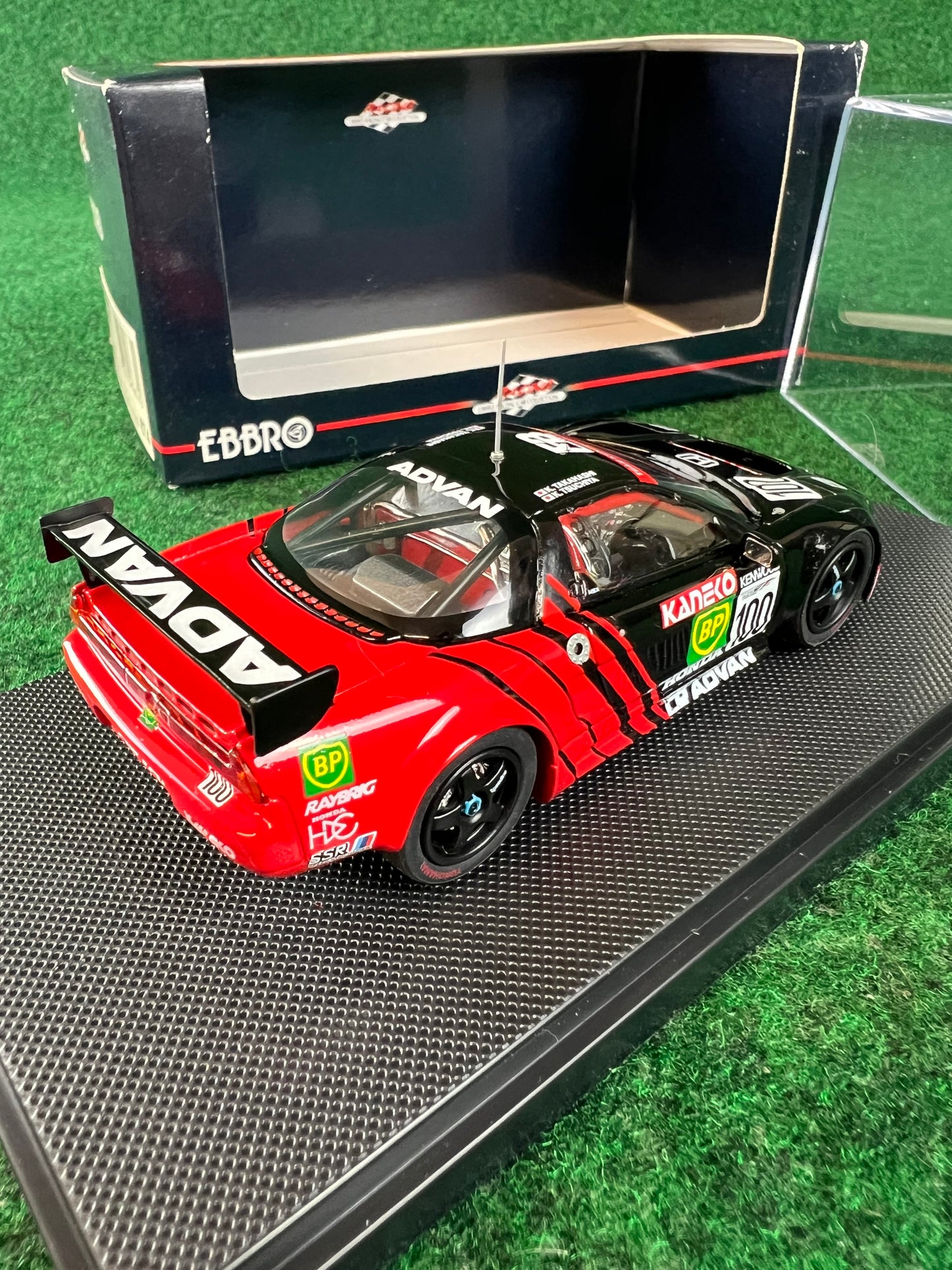 EBBRO Racing Collection - Advan BP JGTC 1996 Honda NSX 1/43 Scale Diecast