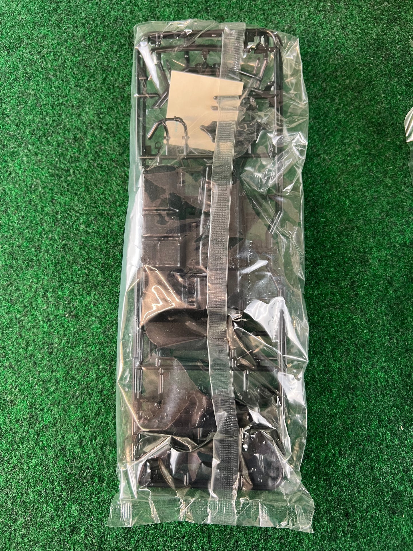 Tamiya - HKS Group A Nissan Skyline R32 GTR 1/24 Scale Model