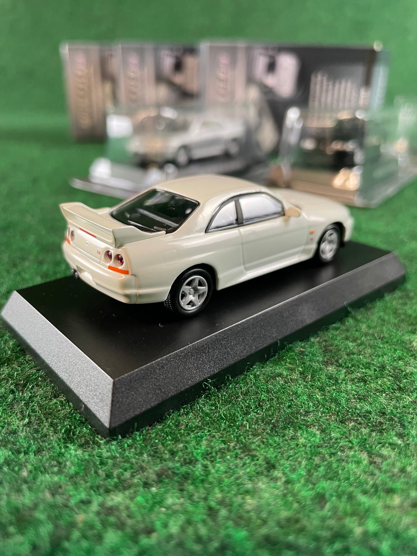 KYOSHO - Nissan Skyline & GT-R Neo Collection R33 GT-R 1/64 Scale Set