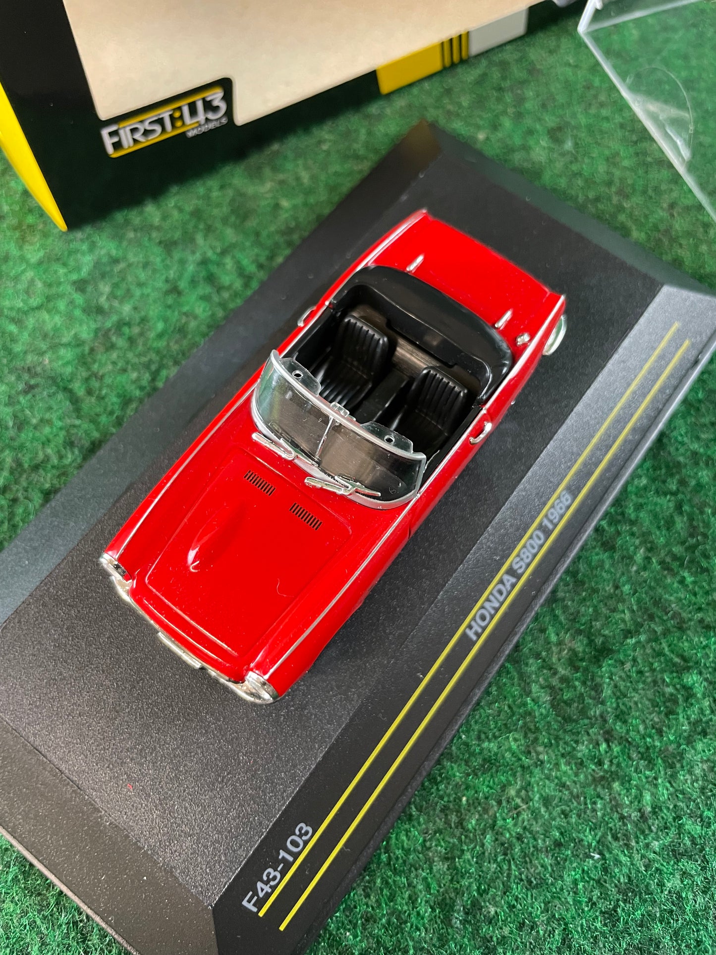 First43 Honda S800 Red Roof Open 1/43 Scale Diecast
