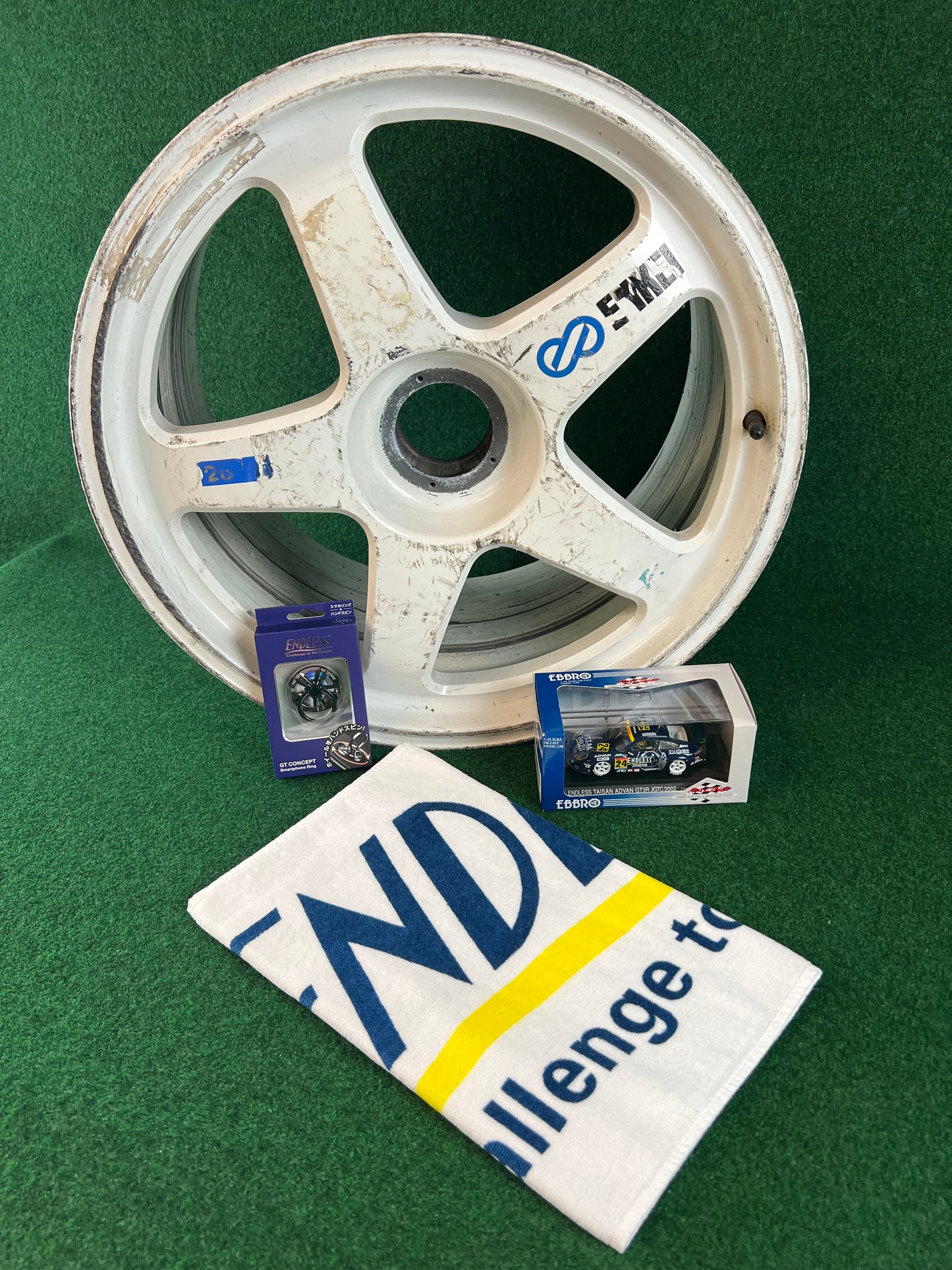 ENDLESS - 2004 Porsche 911 JGTC #26 Centerlock Race Wheel and Goods Set